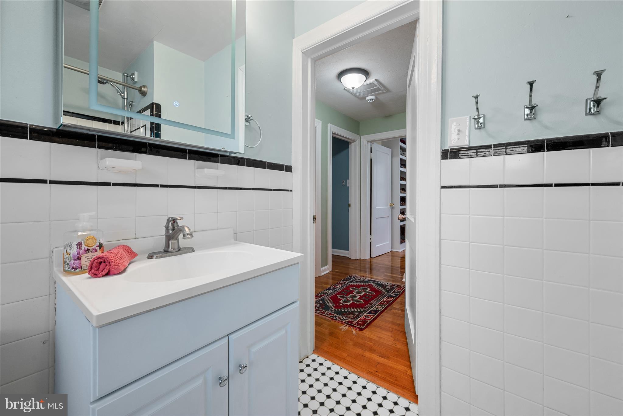 WINCHESTER CITY - Residential