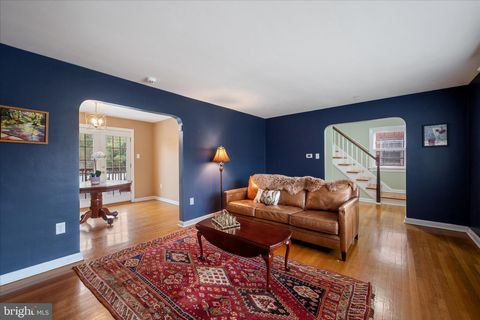 Homes For Sale - 407 Jefferson Street<br/> WINCHESTER, VA 22601