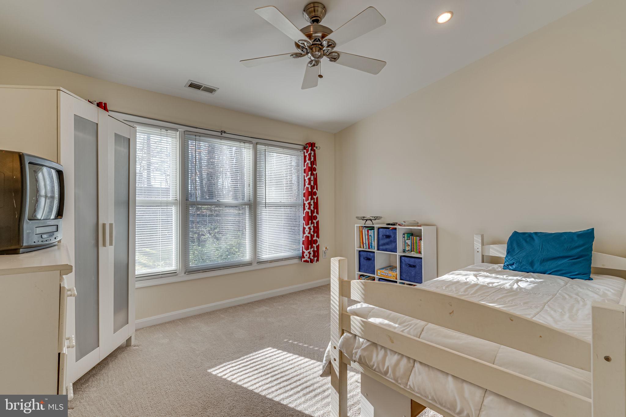 PARIS ESTATES - Residential