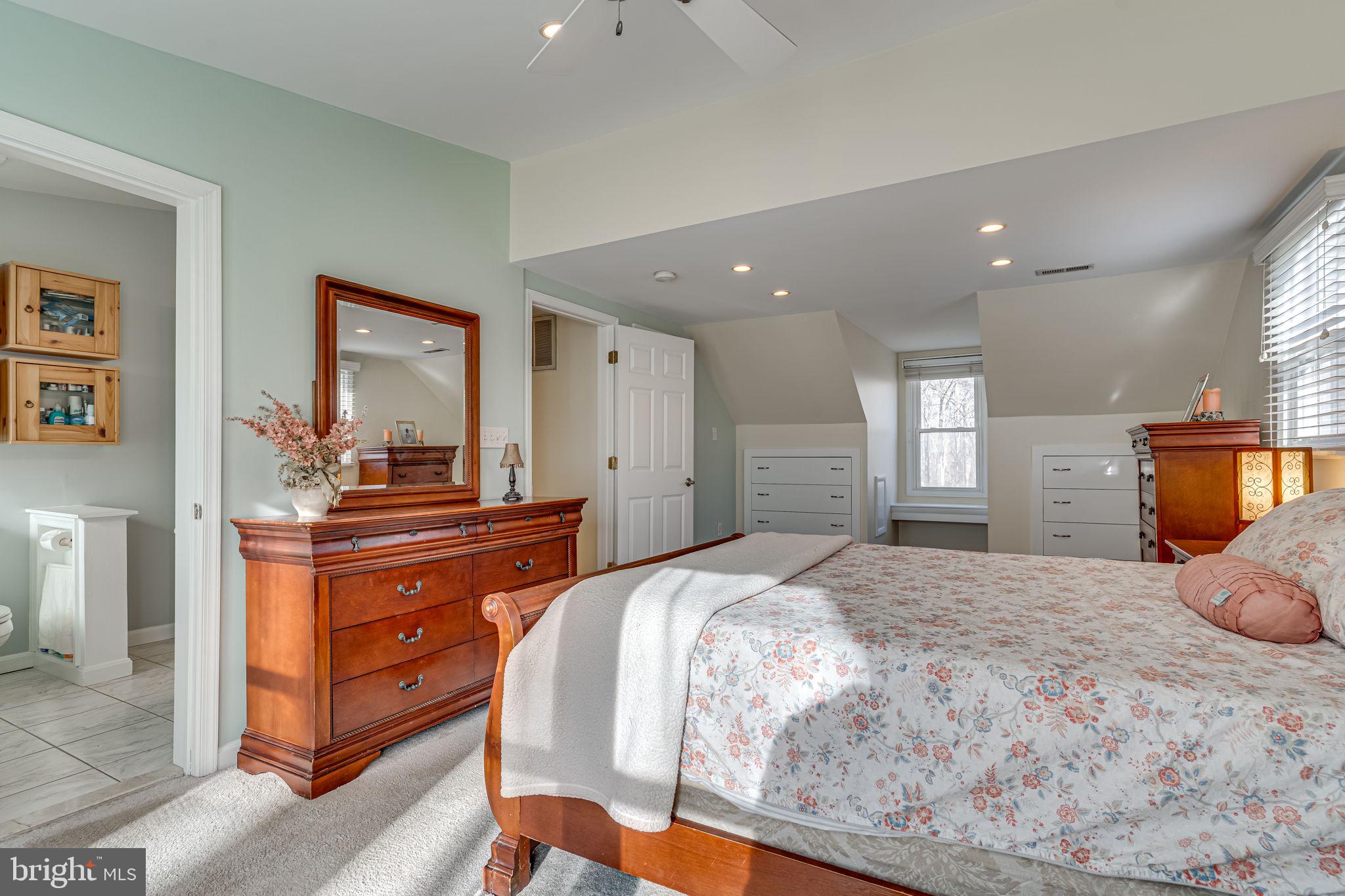 PARIS ESTATES - Residential