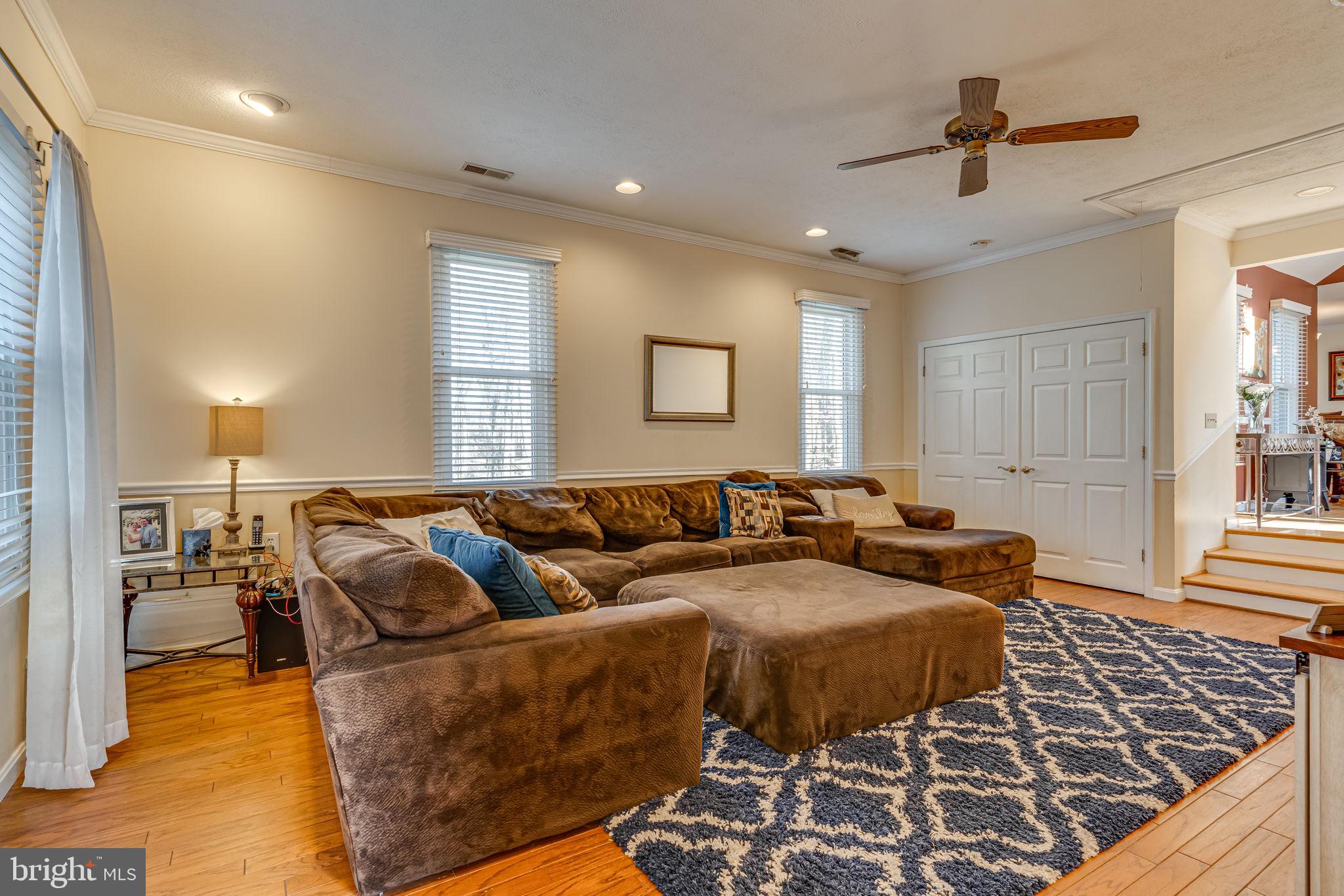 PARIS ESTATES - Residential