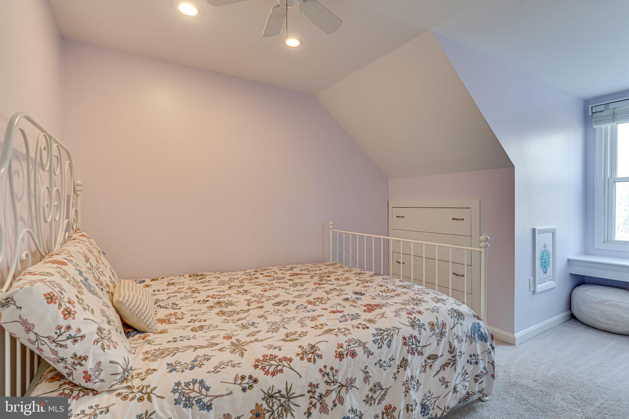 PARIS ESTATES - Residential