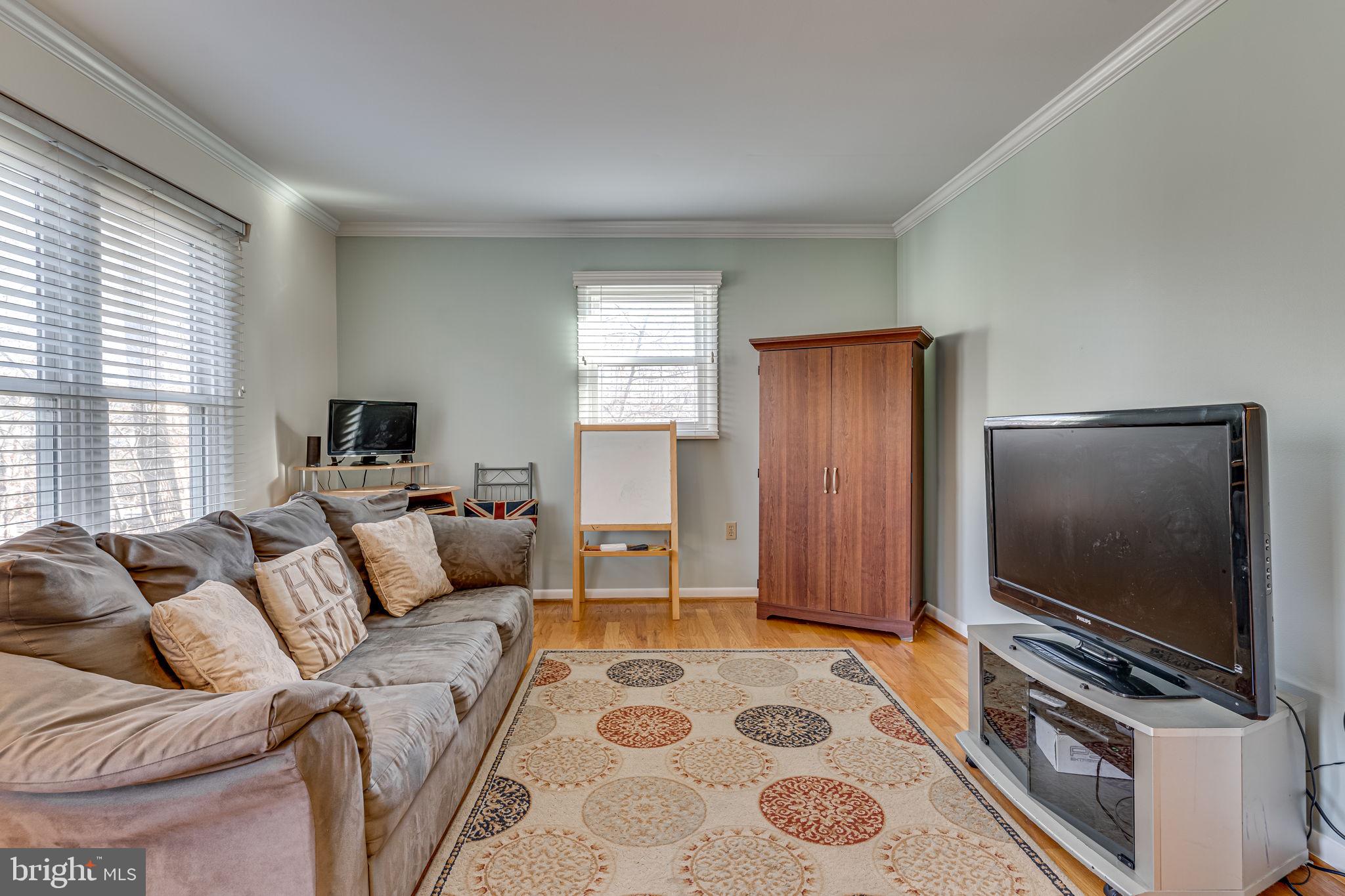 PARIS ESTATES - Residential