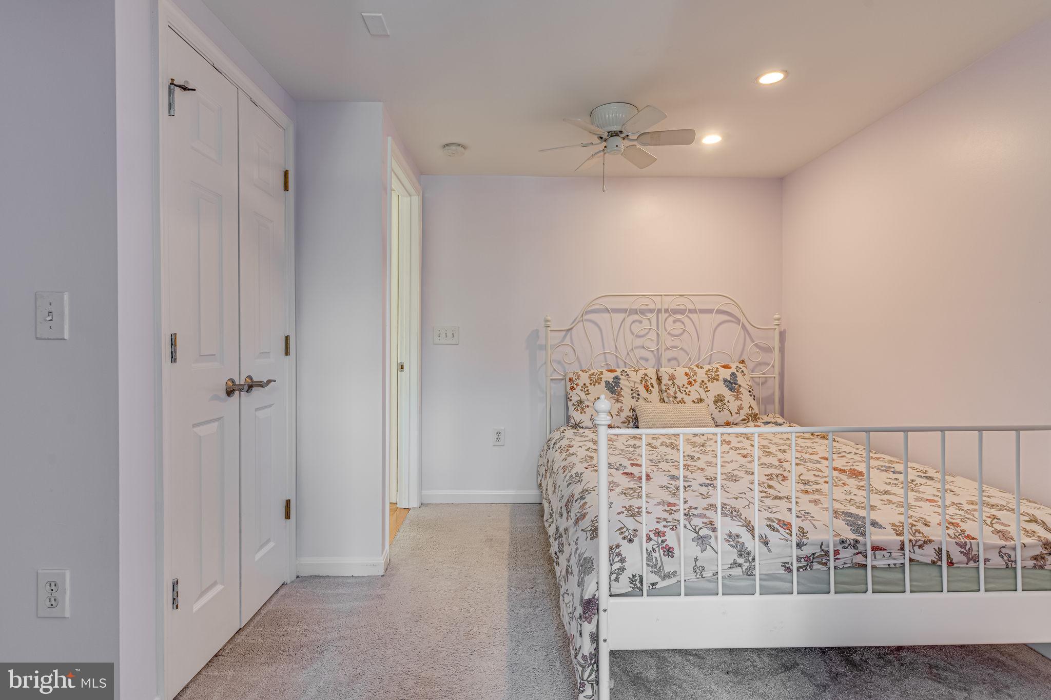 PARIS ESTATES - Residential