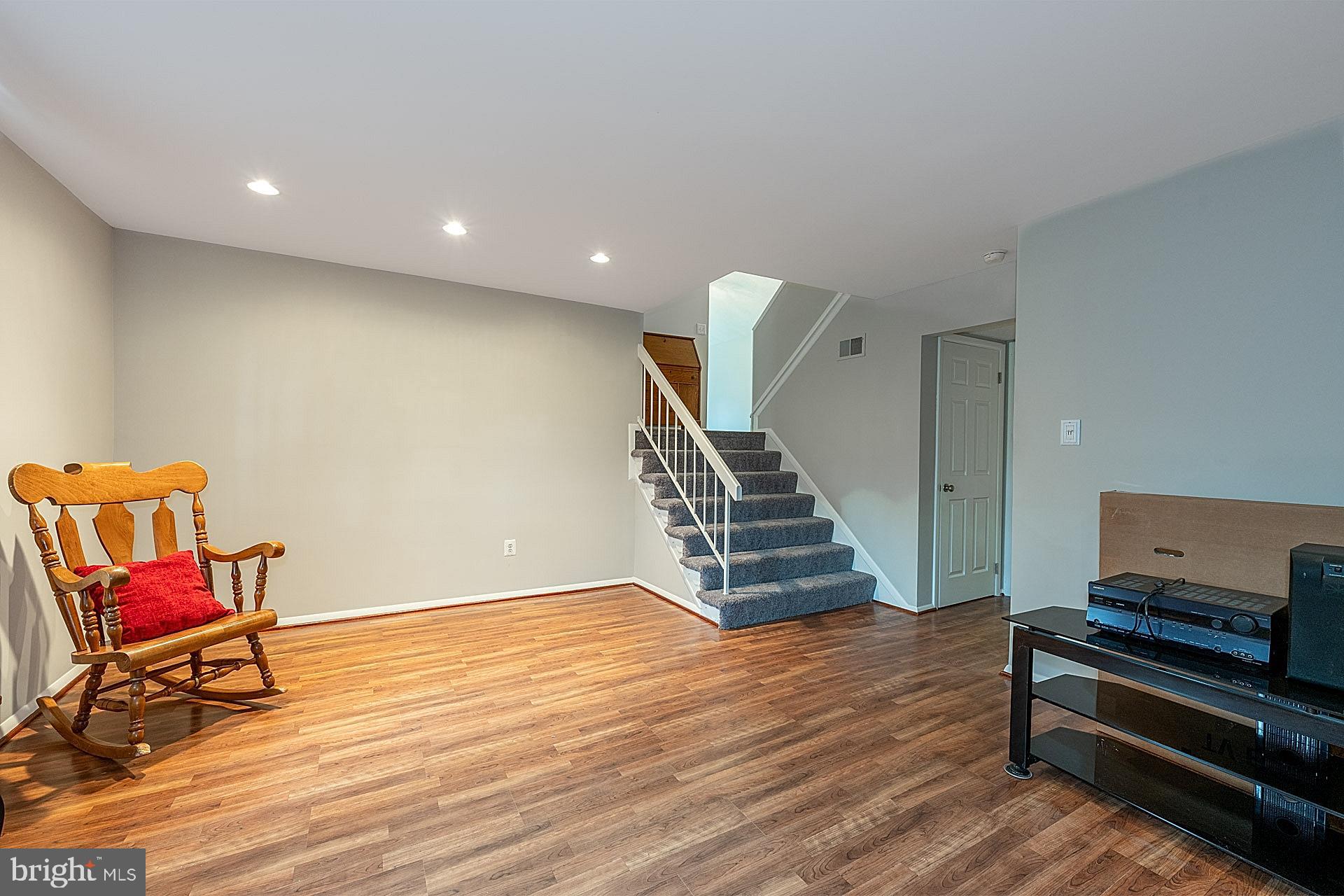 OAK TREE - Residential