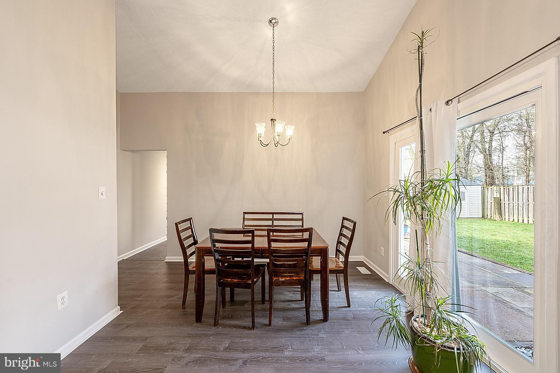 OAK TREE - Residential