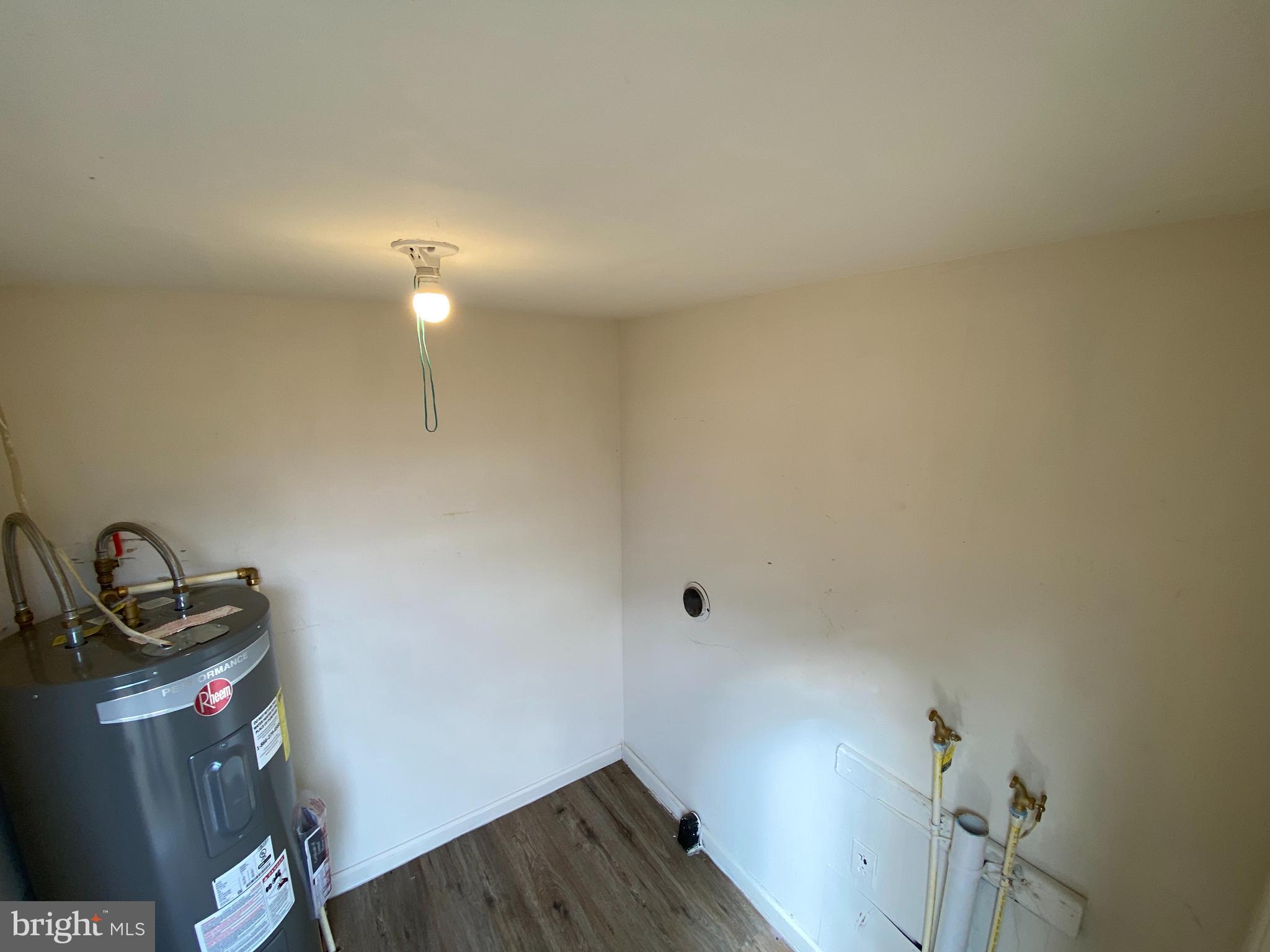 DAHLGREN DISTRICT - Residential Lease