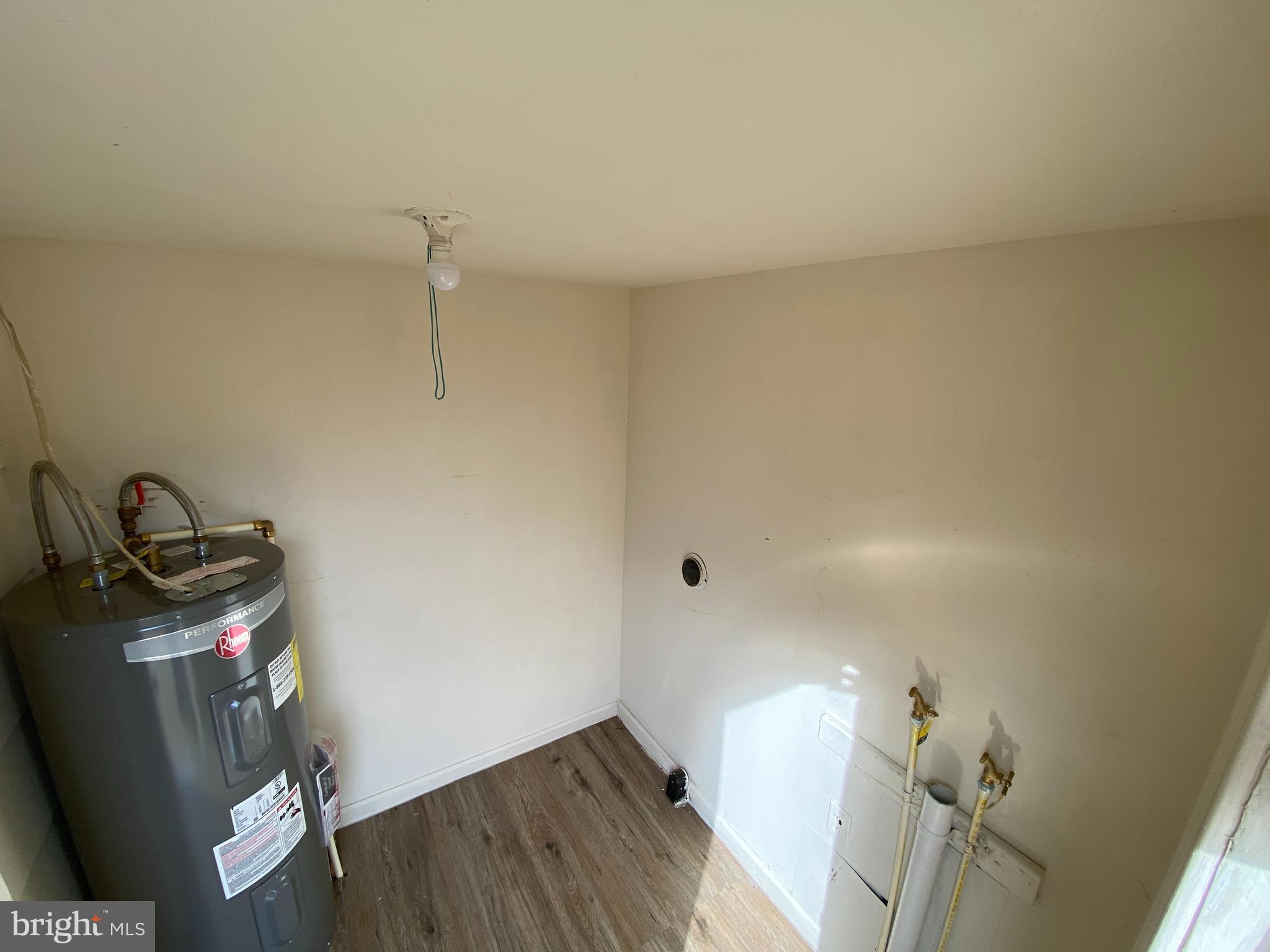 DAHLGREN DISTRICT - Residential Lease