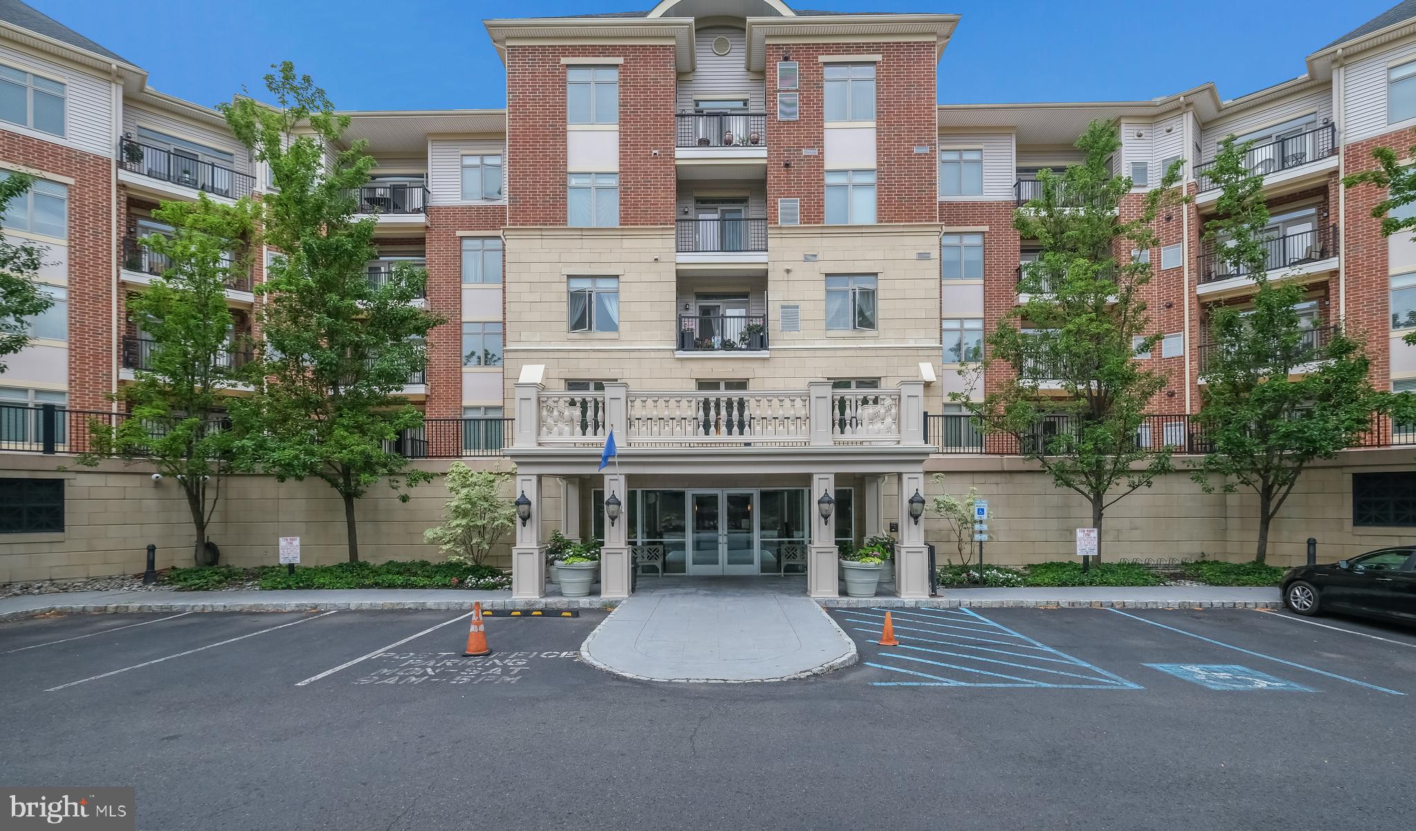 HUNTINGDON PLACE - Residential