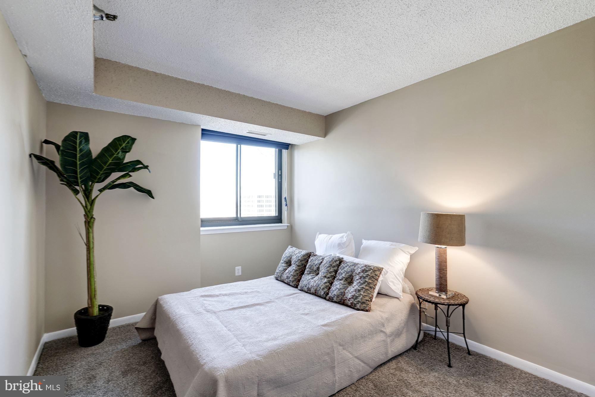 SKYLINE SQUARE CONDO - Residential