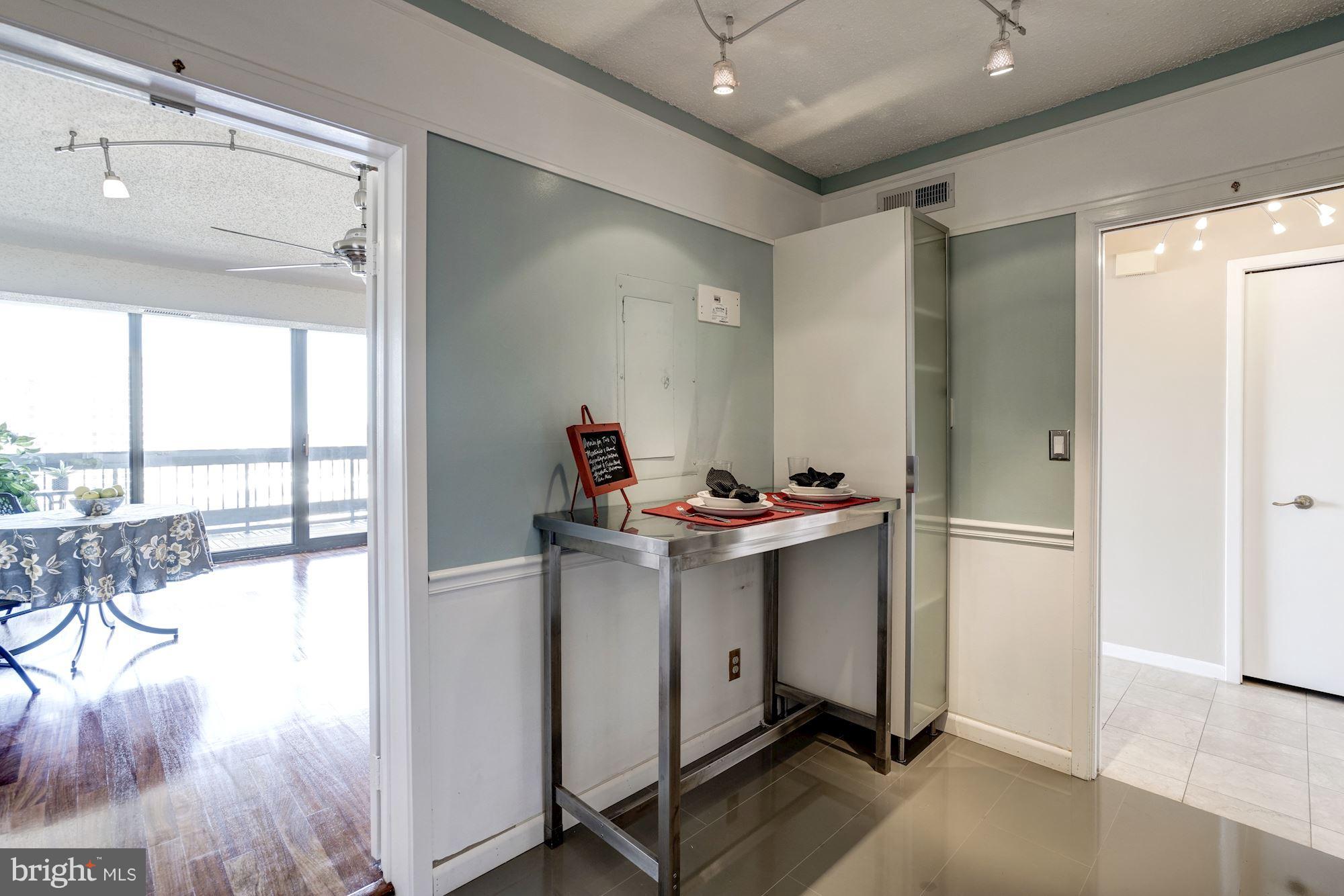 SKYLINE SQUARE CONDO - Residential