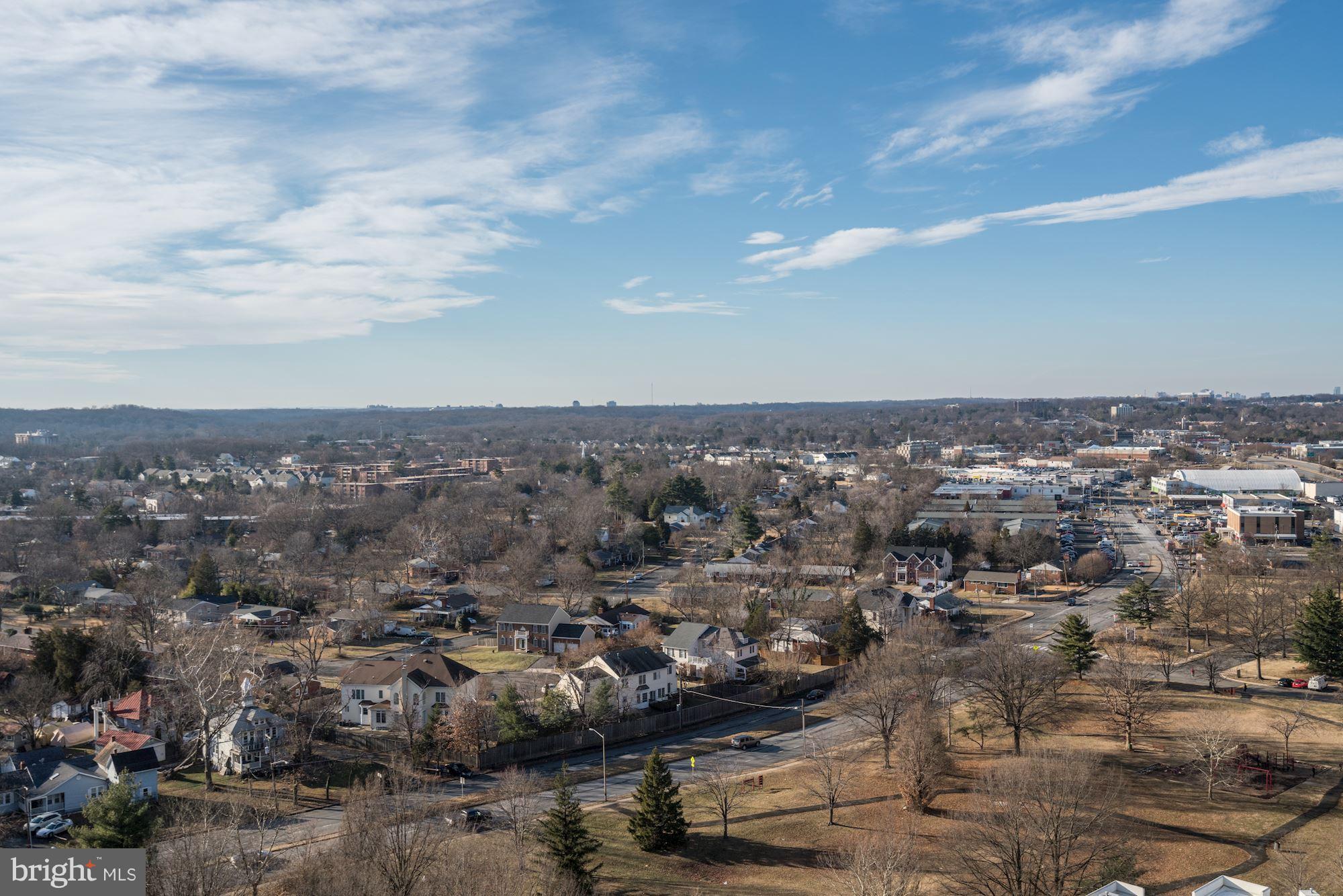 SKYLINE SQUARE CONDO - Residential