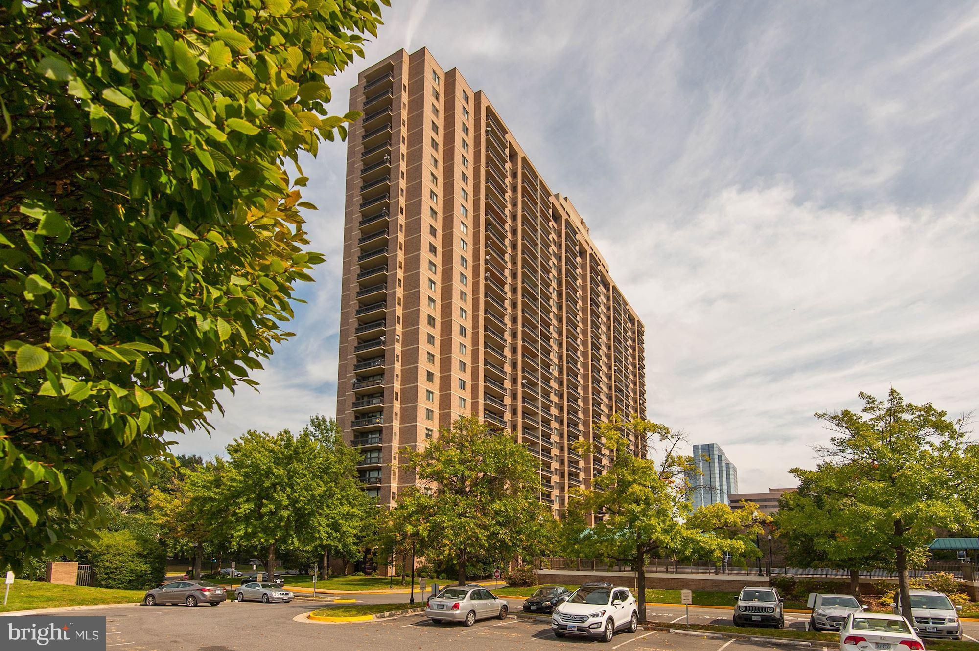 SKYLINE SQUARE CONDO - Residential