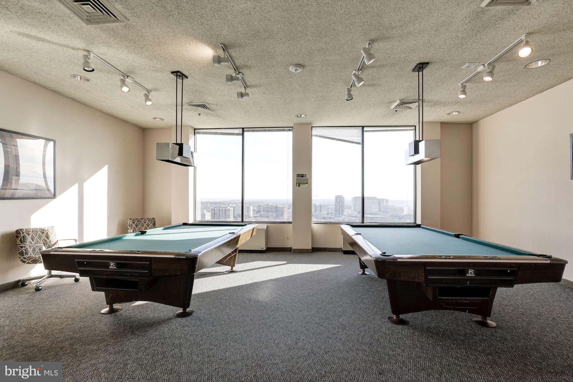 SKYLINE SQUARE CONDO - Residential