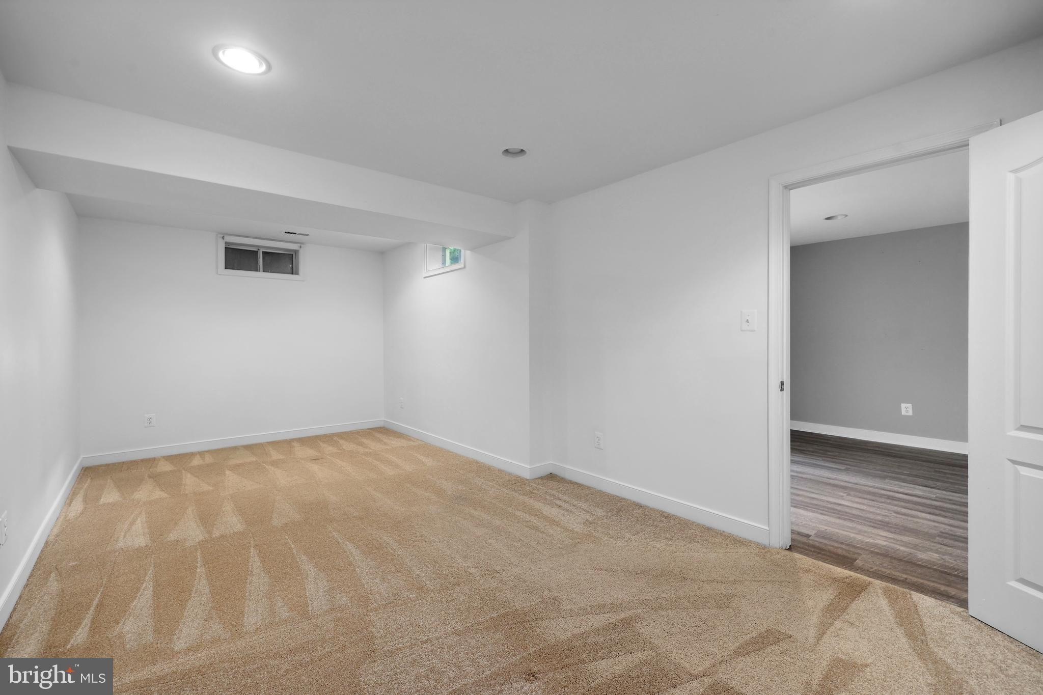 OAKLANDS - Residential