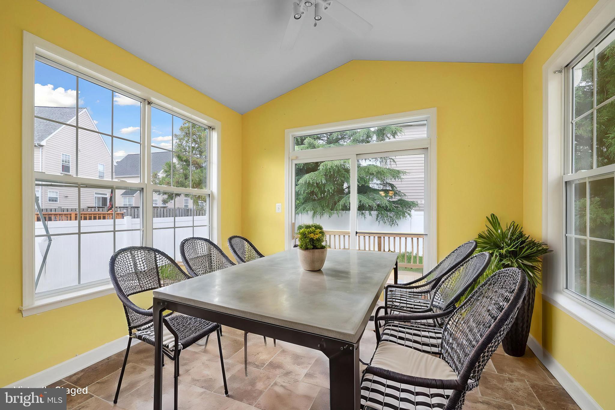 OAKLANDS - Residential