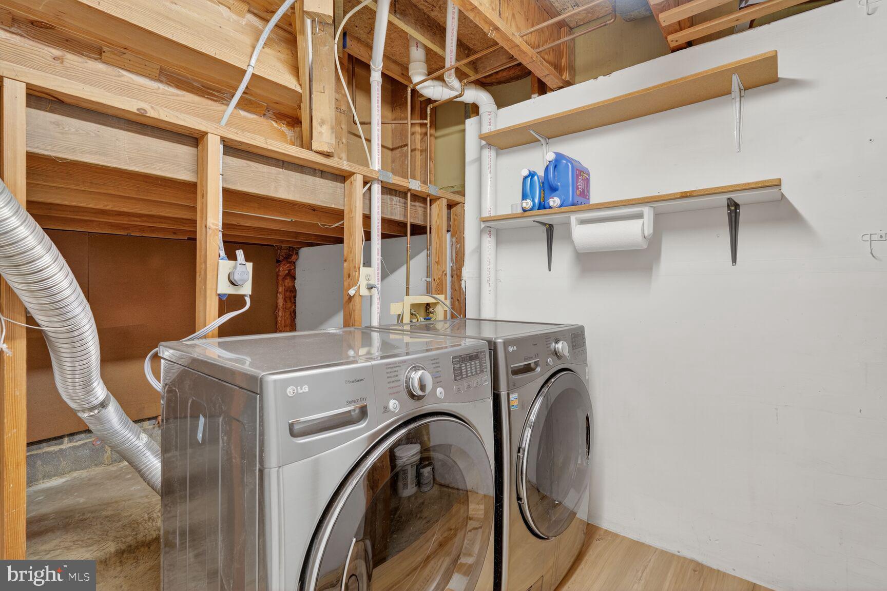 WILLOW CREEK - Residential