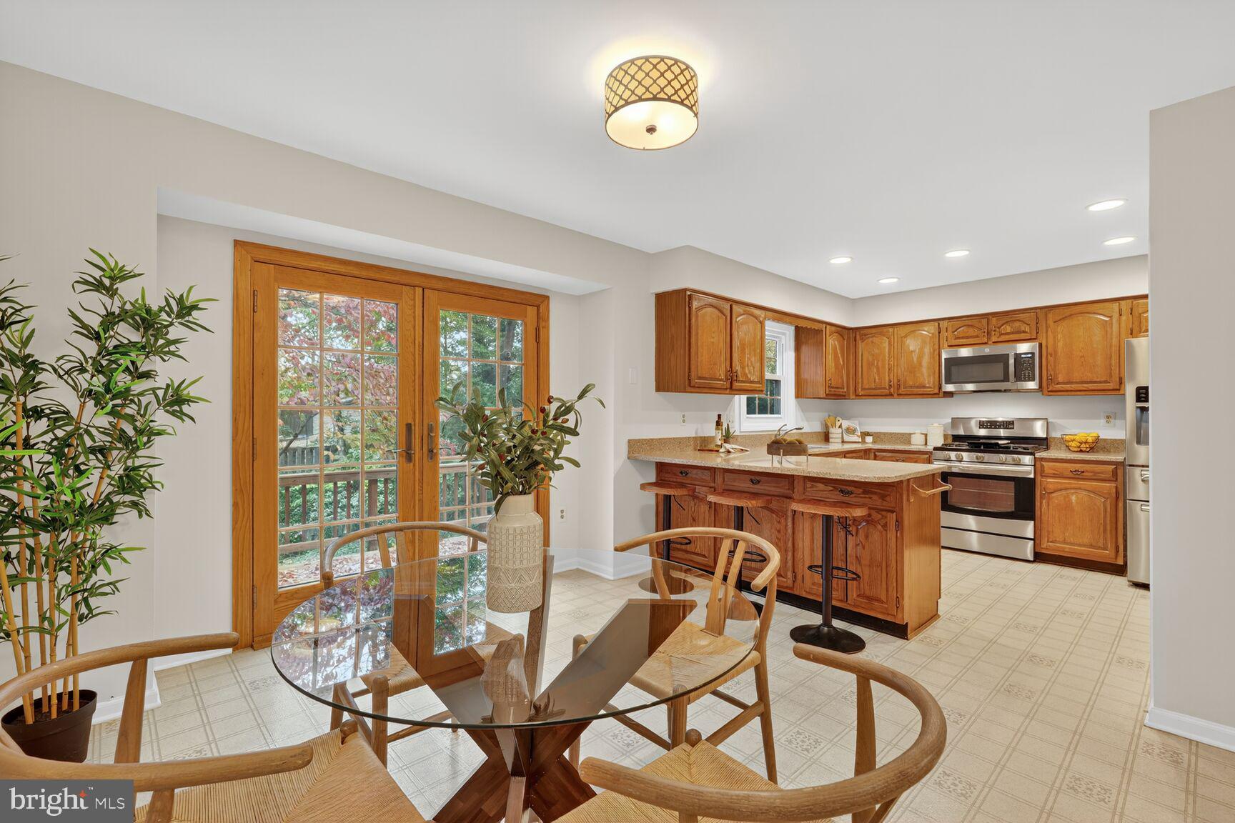 WILLOW CREEK - Residential