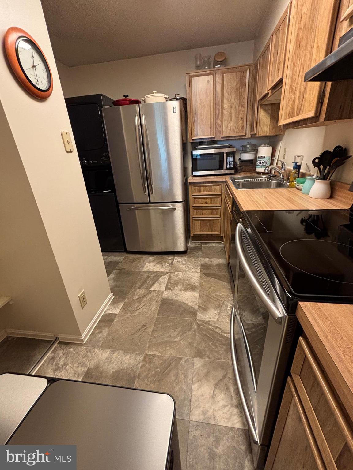 MONTEBELLO - Residential Lease