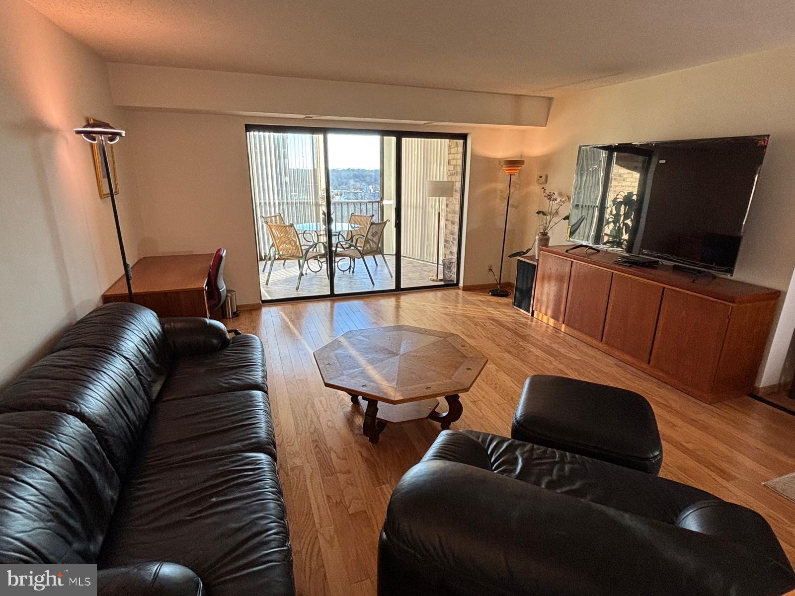 MONTEBELLO - Residential Lease