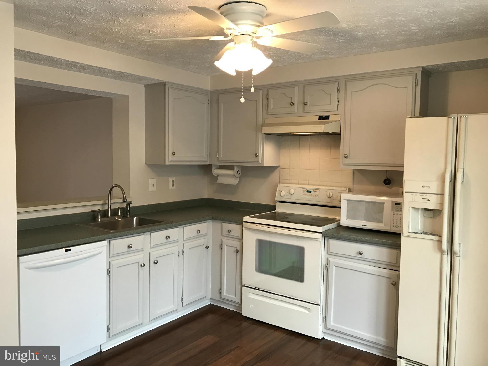 LONG REACH - Residential Lease