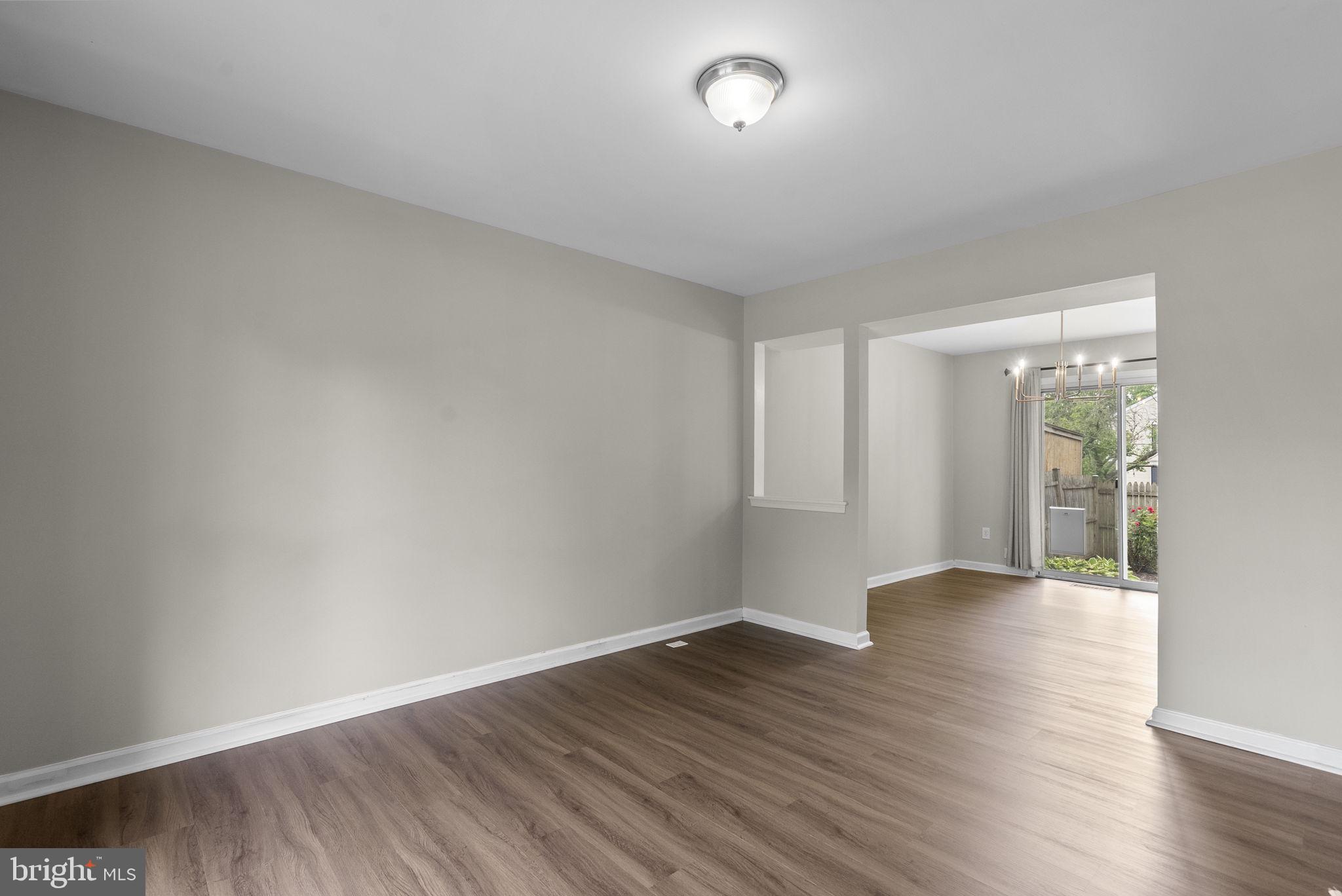 4407 FISHERMANS COURT