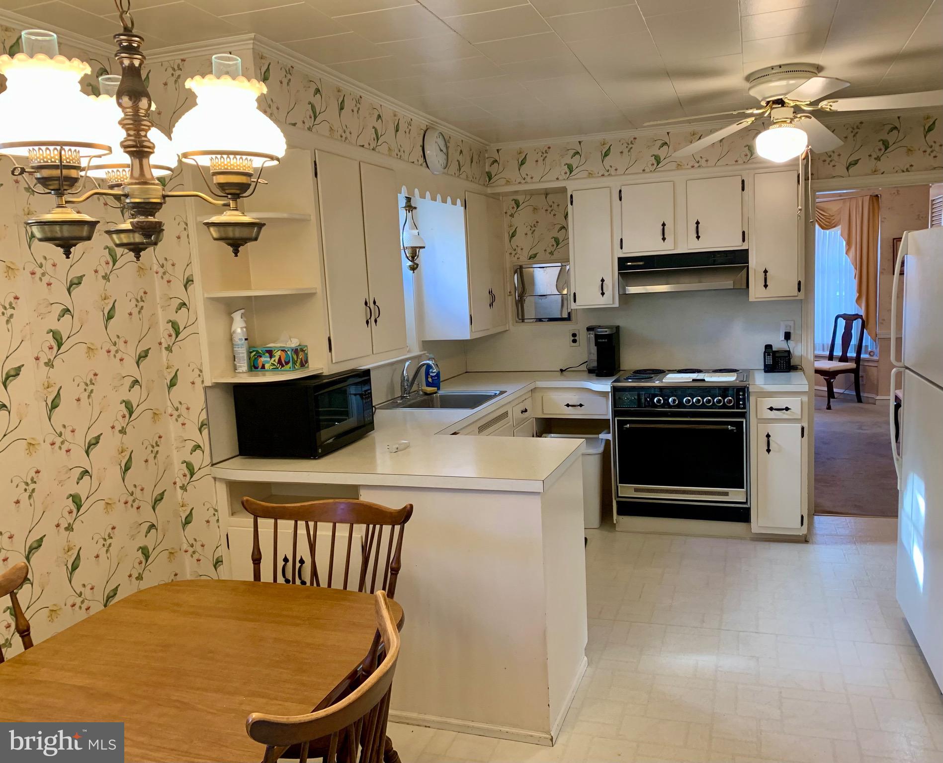 WOODMERE PARK - Residential