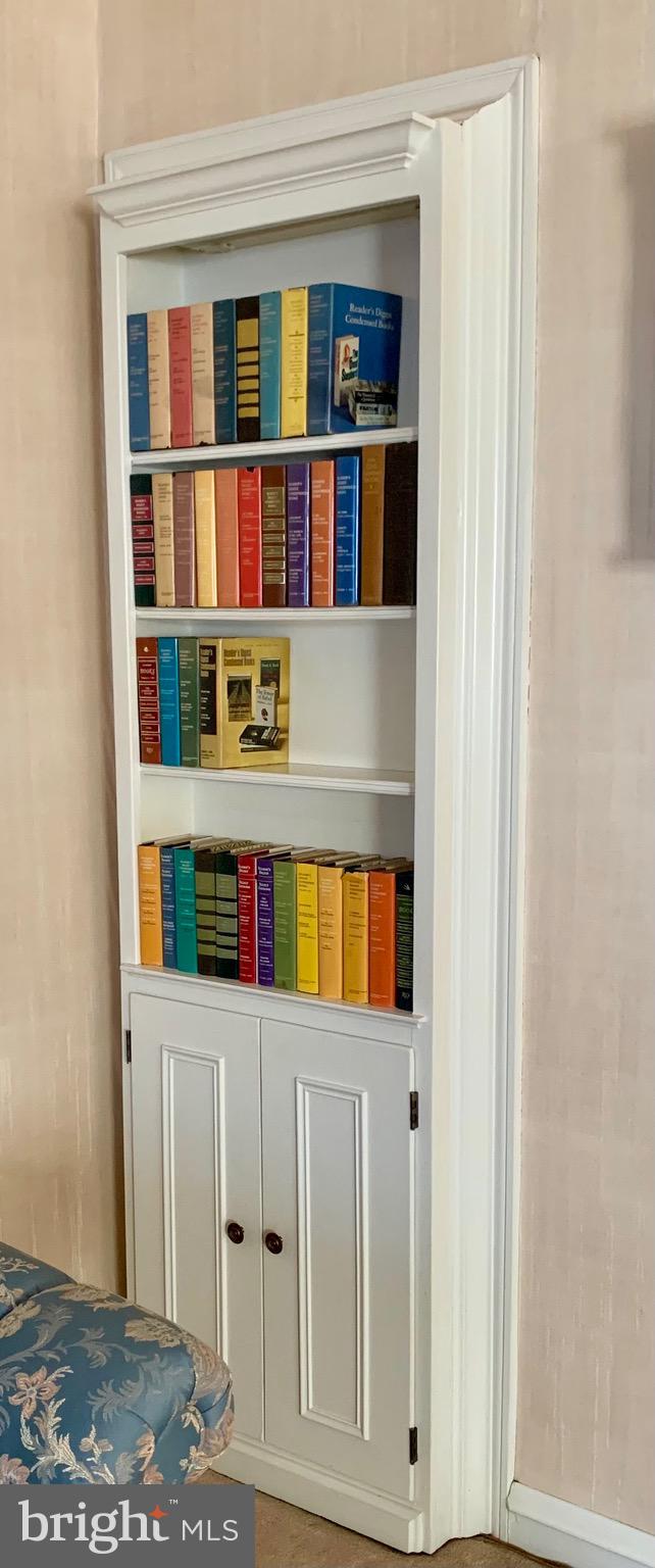 WOODMERE PARK - Residential