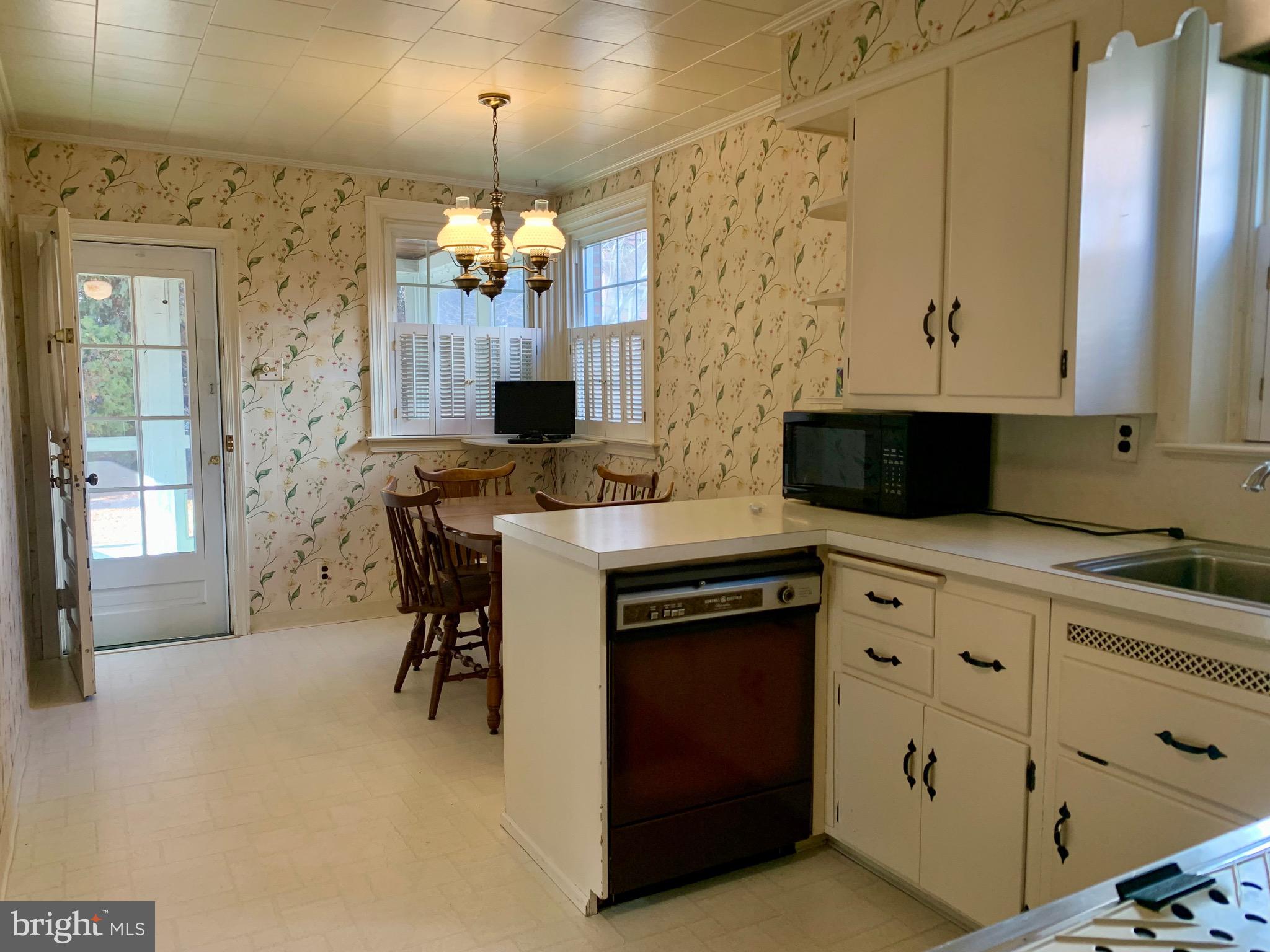 WOODMERE PARK - Residential