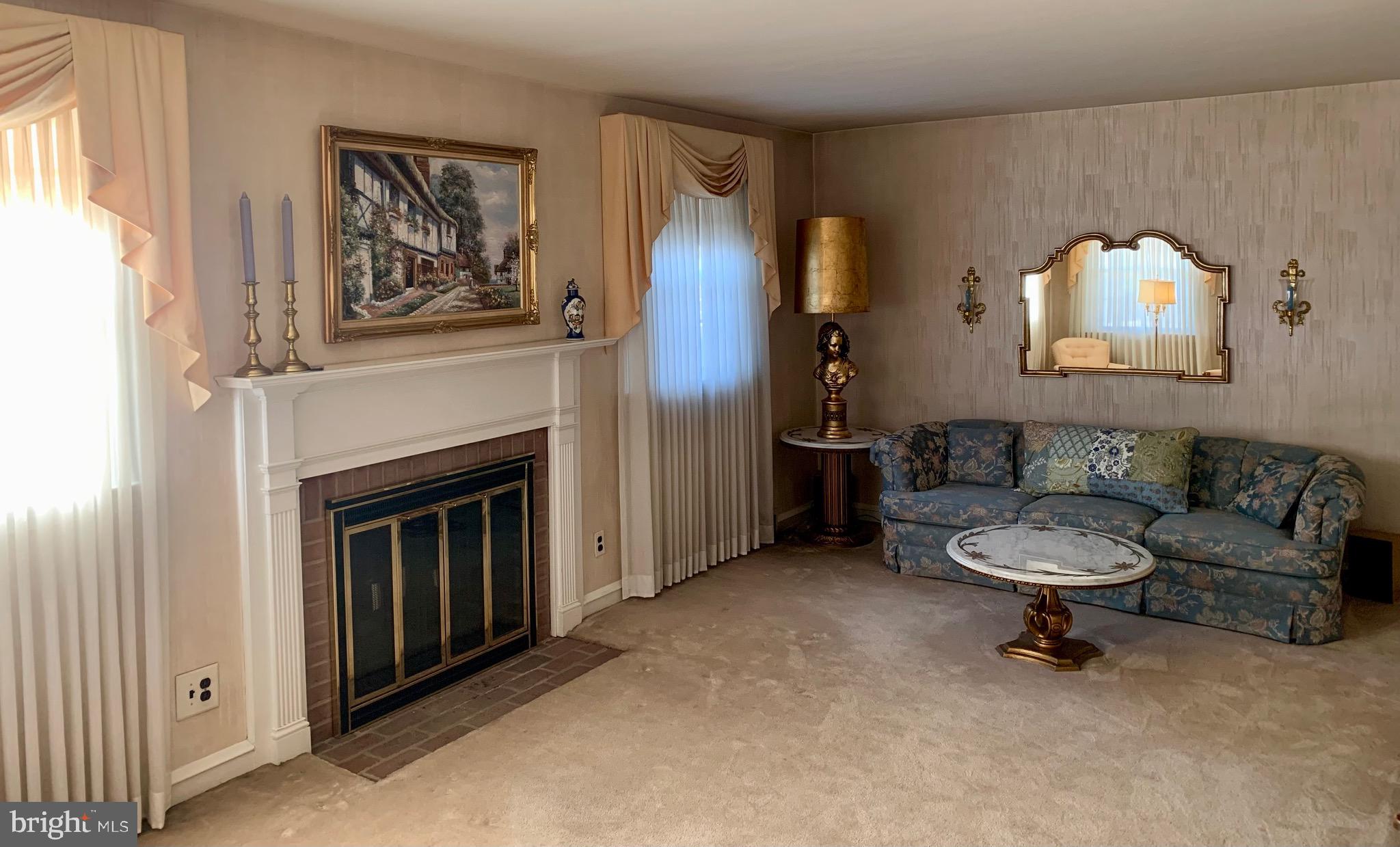 WOODMERE PARK - Residential