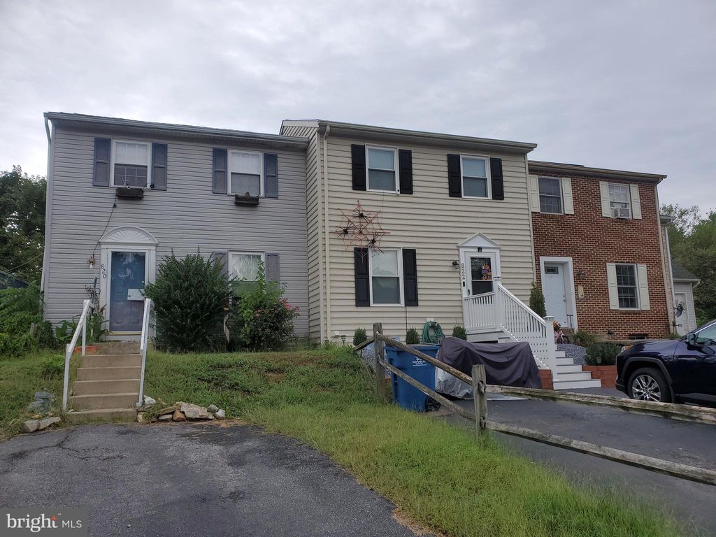 Photo of 820 Penny Lane, Mount Joy, PA 17552 (MLS # PALA2040790)