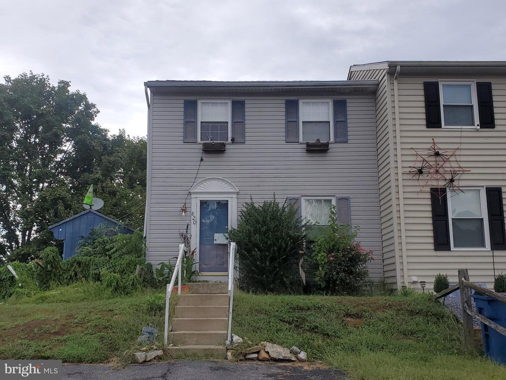 Photo of 820 Penny Lane, Mount Joy, PA 17552 (MLS # PALA2040790)