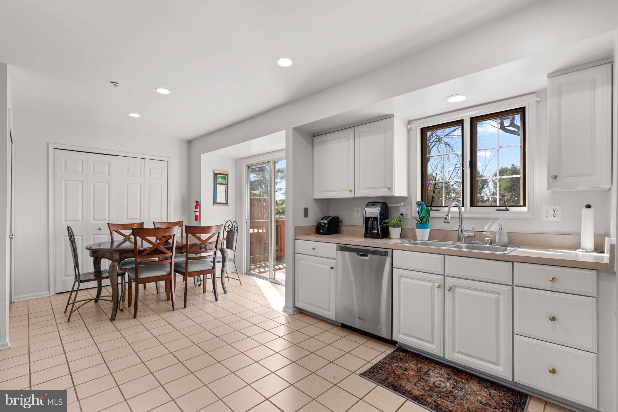 VILLAGE OF DORSEY SEARCH - Residential Lease