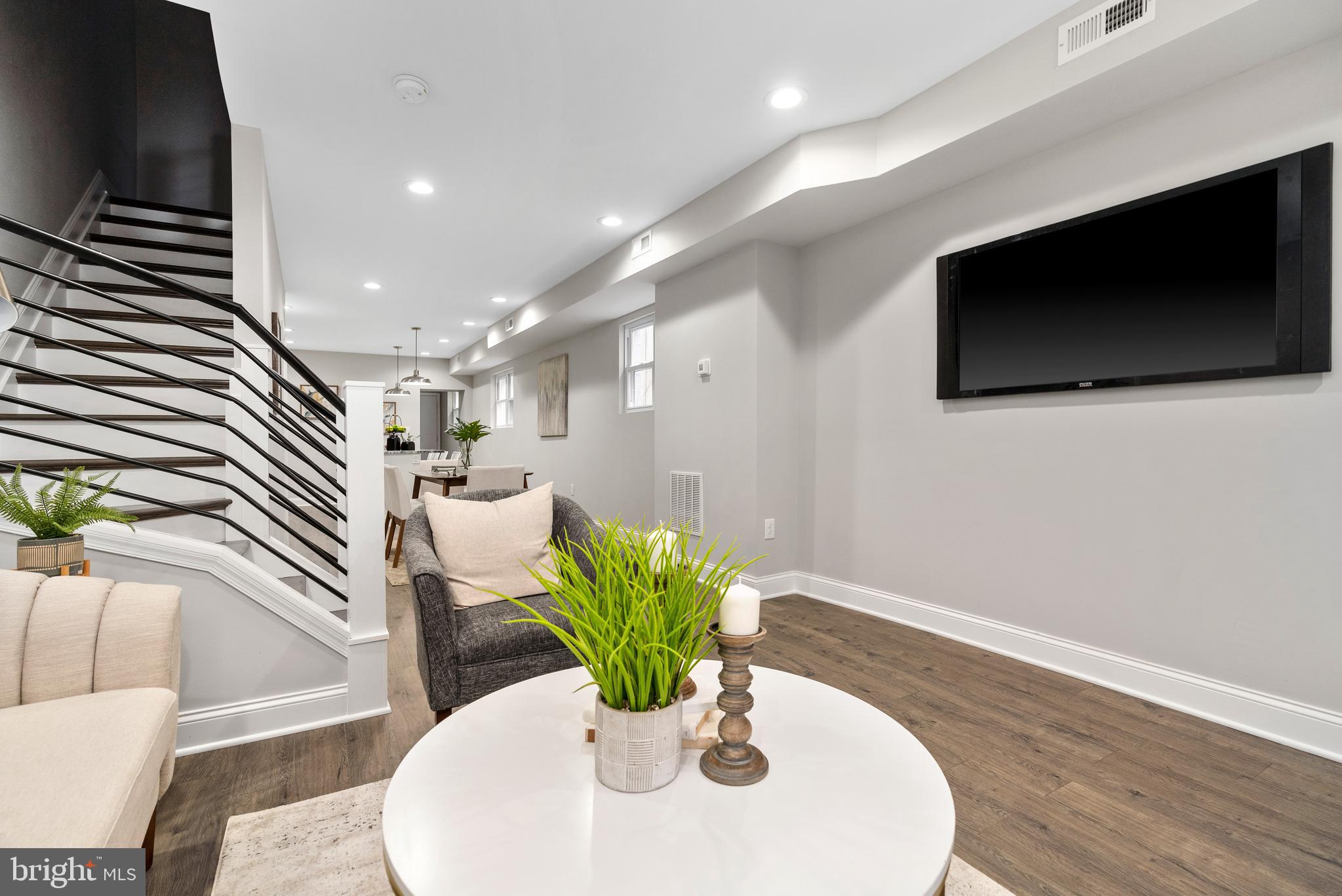 WAVERLY - Residential