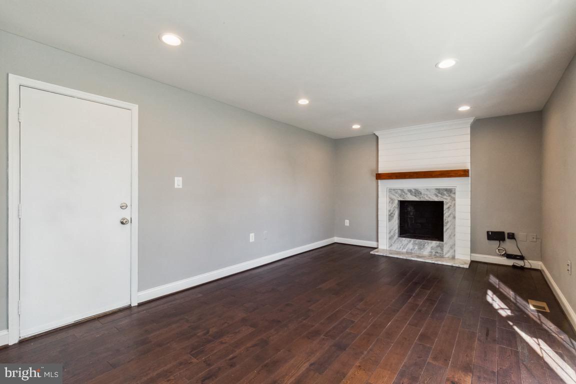 GRAYMOOR - Residential Lease