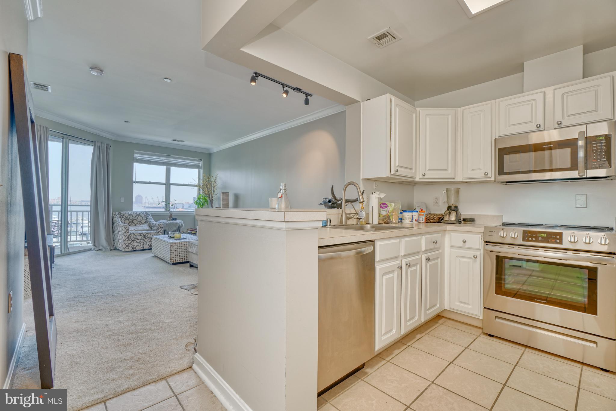 23 PIERSIDE DRIVE 335