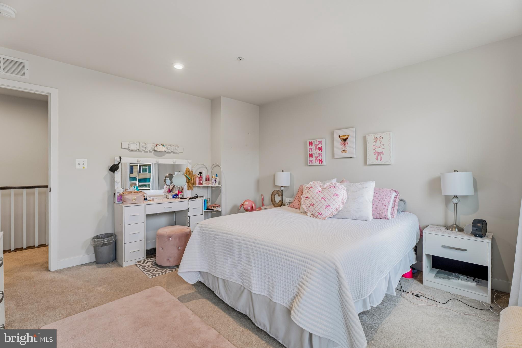 JAMES RUN CARRIAGE HOMES - Residential