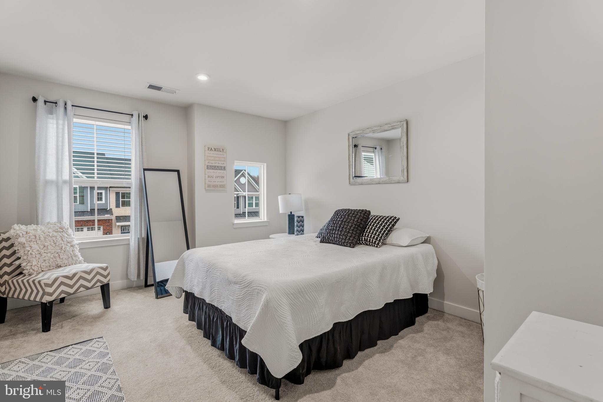 JAMES RUN CARRIAGE HOMES - Residential