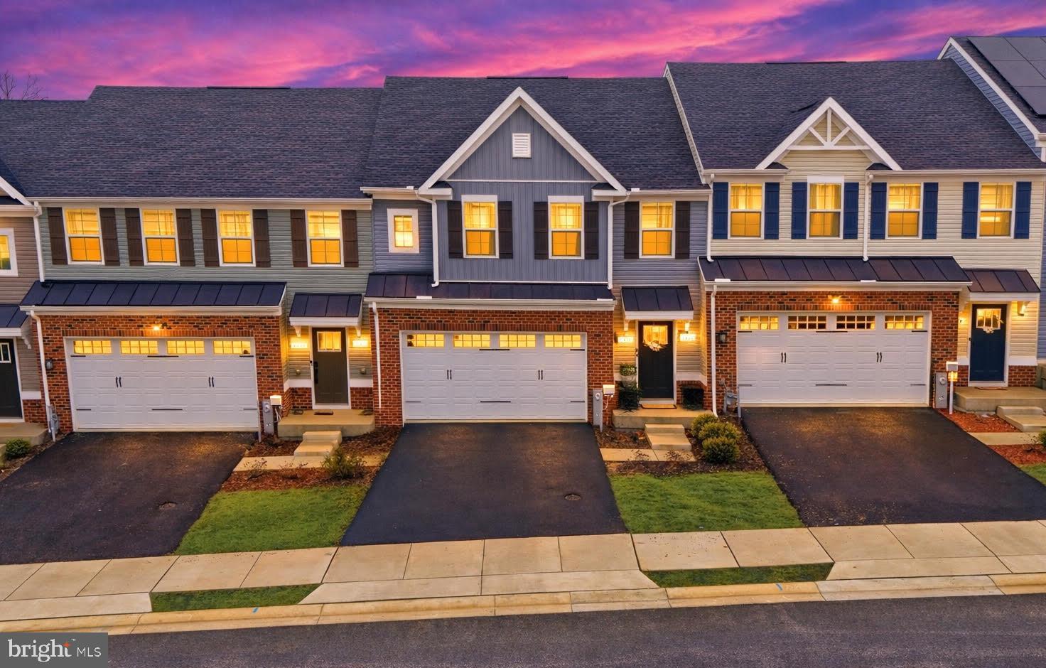 JAMES RUN CARRIAGE HOMES - Residential