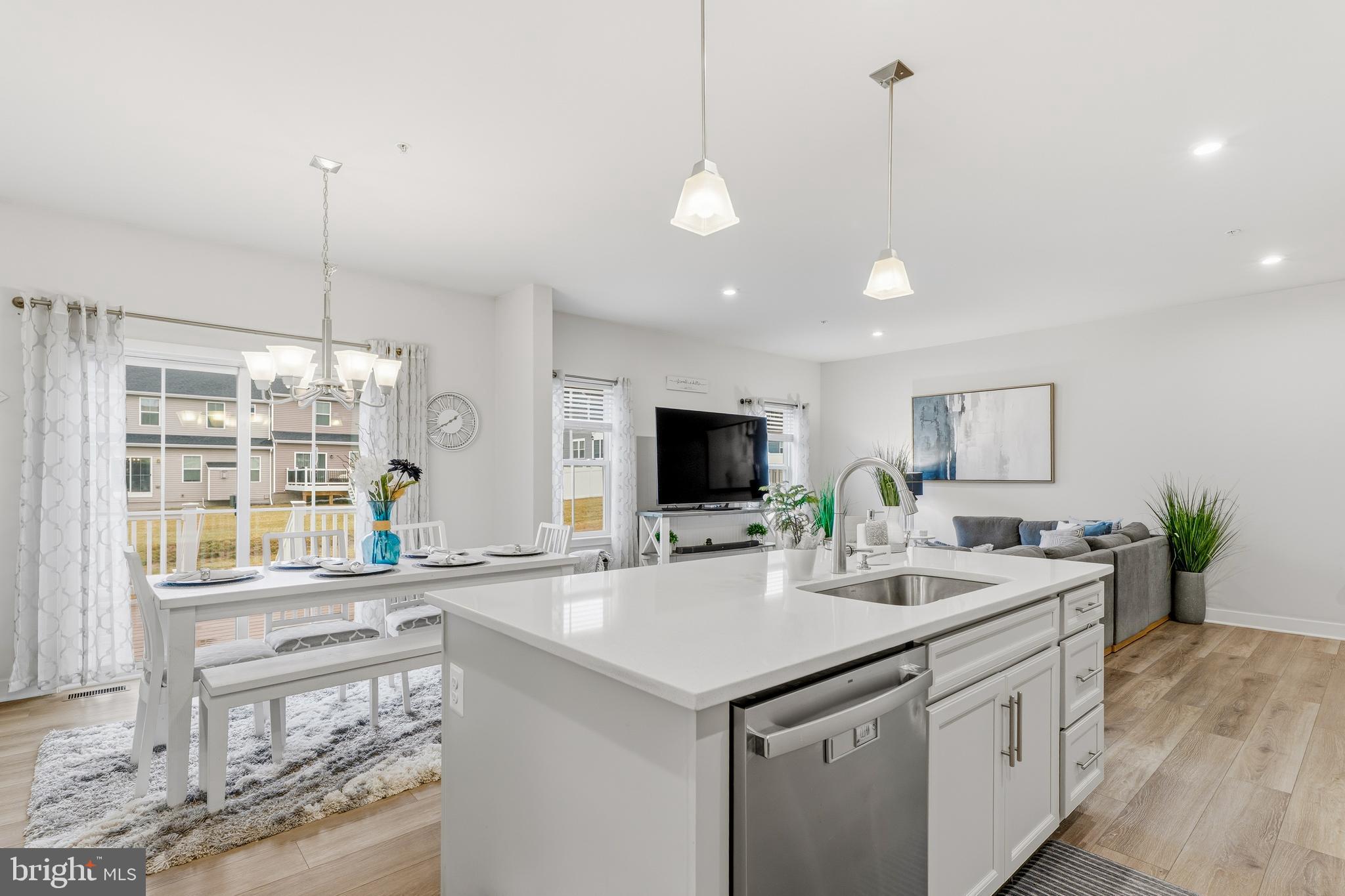 JAMES RUN CARRIAGE HOMES - Residential