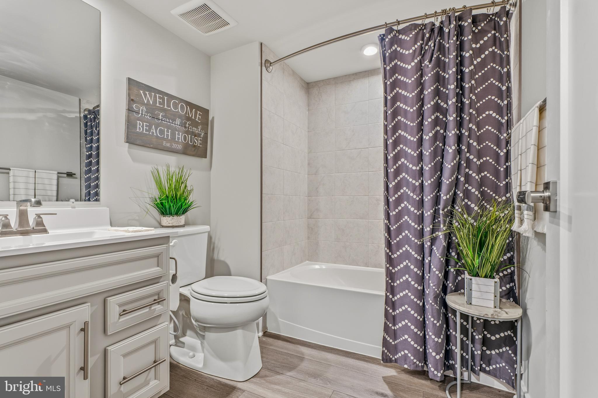 JAMES RUN CARRIAGE HOMES - Residential