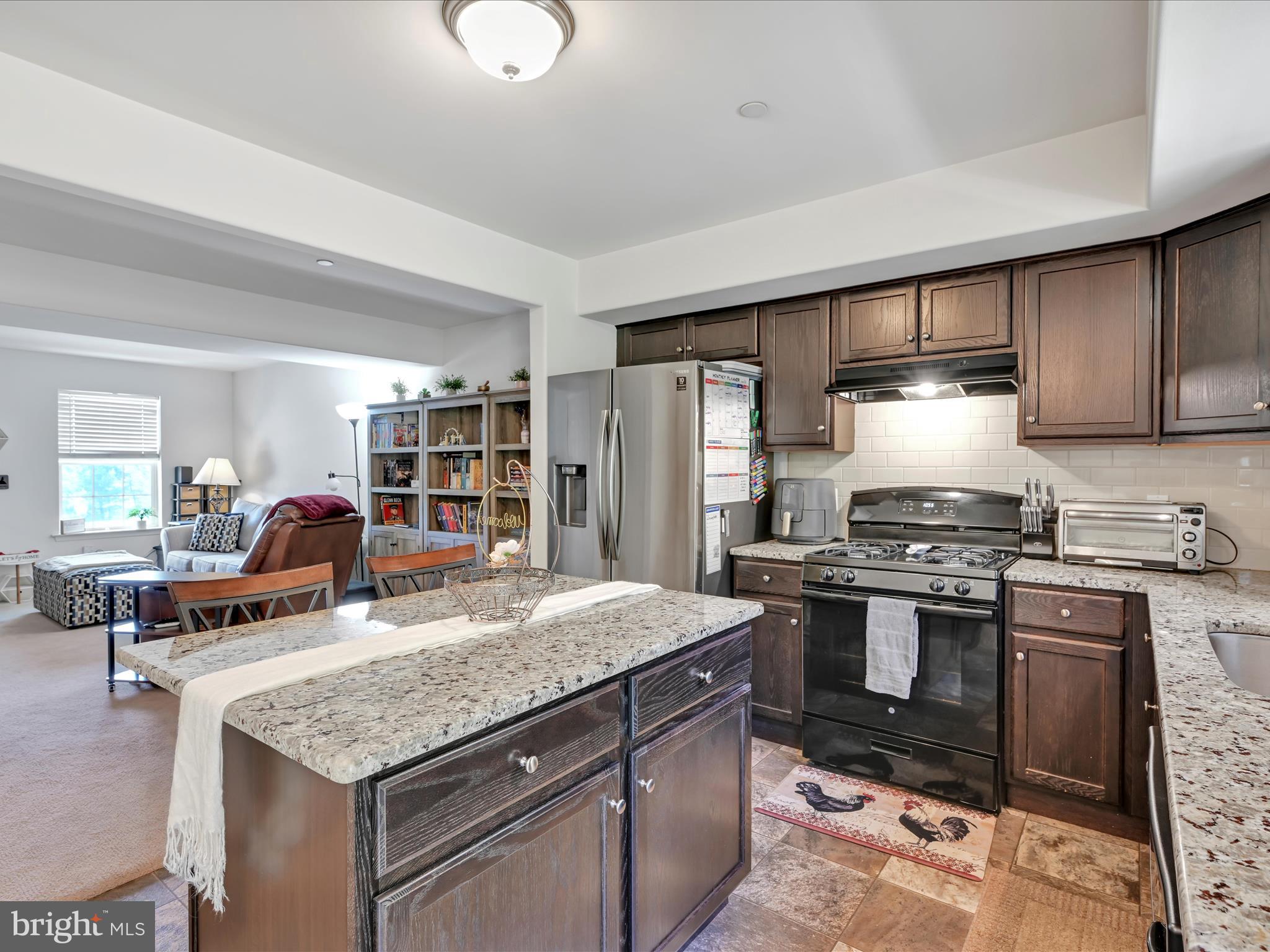 SUNNYSIDE - Residential