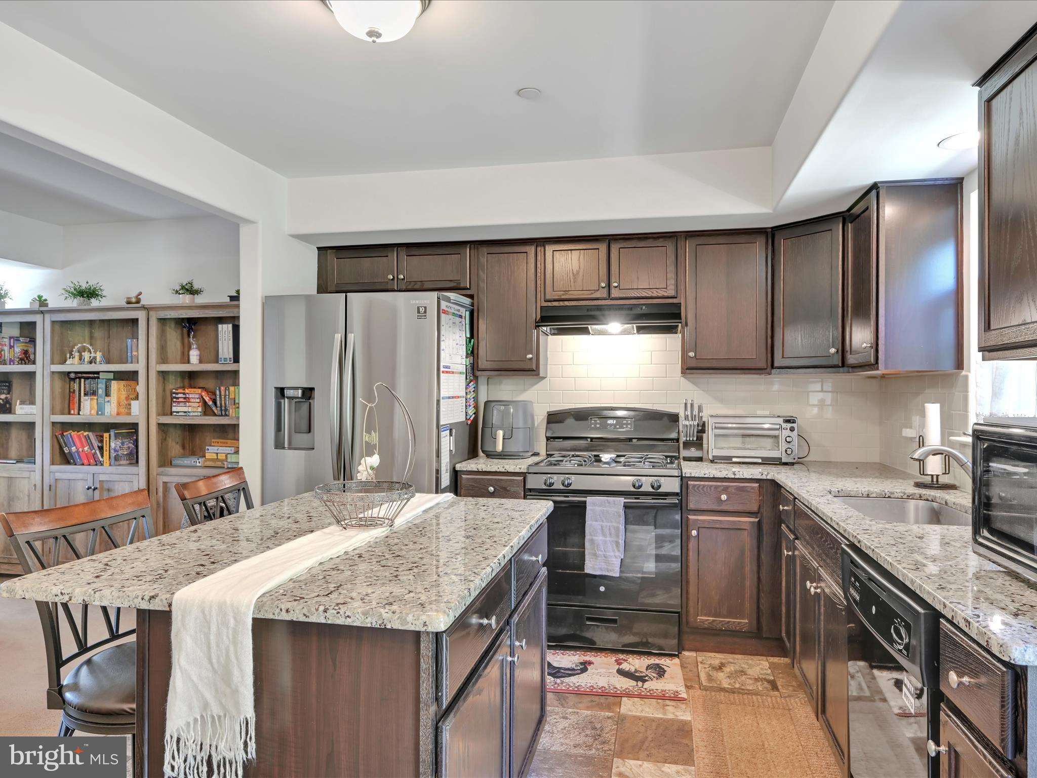 SUNNYSIDE - Residential