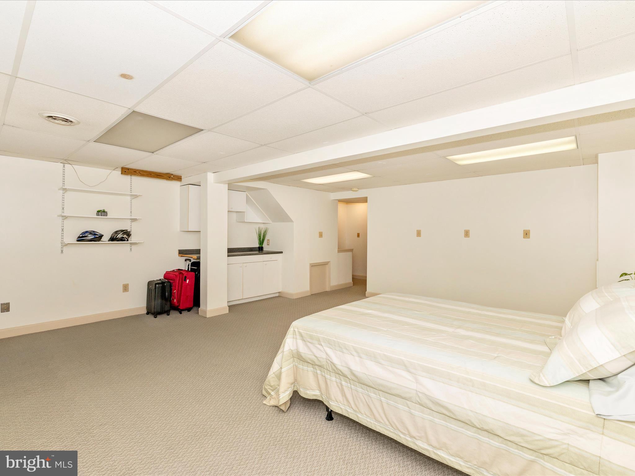 ROBIN MEADOWS - Residential