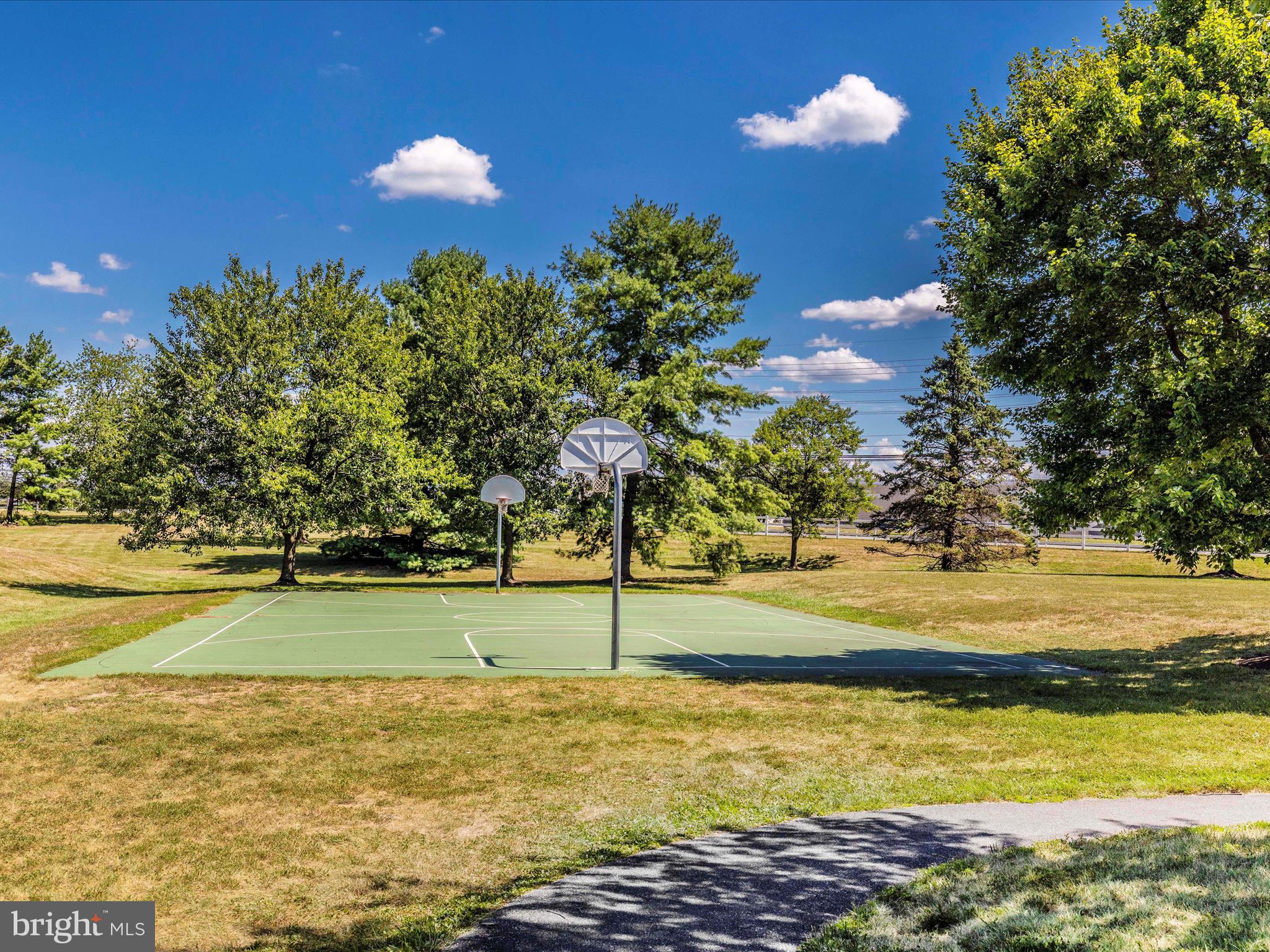 ROBIN MEADOWS - Residential