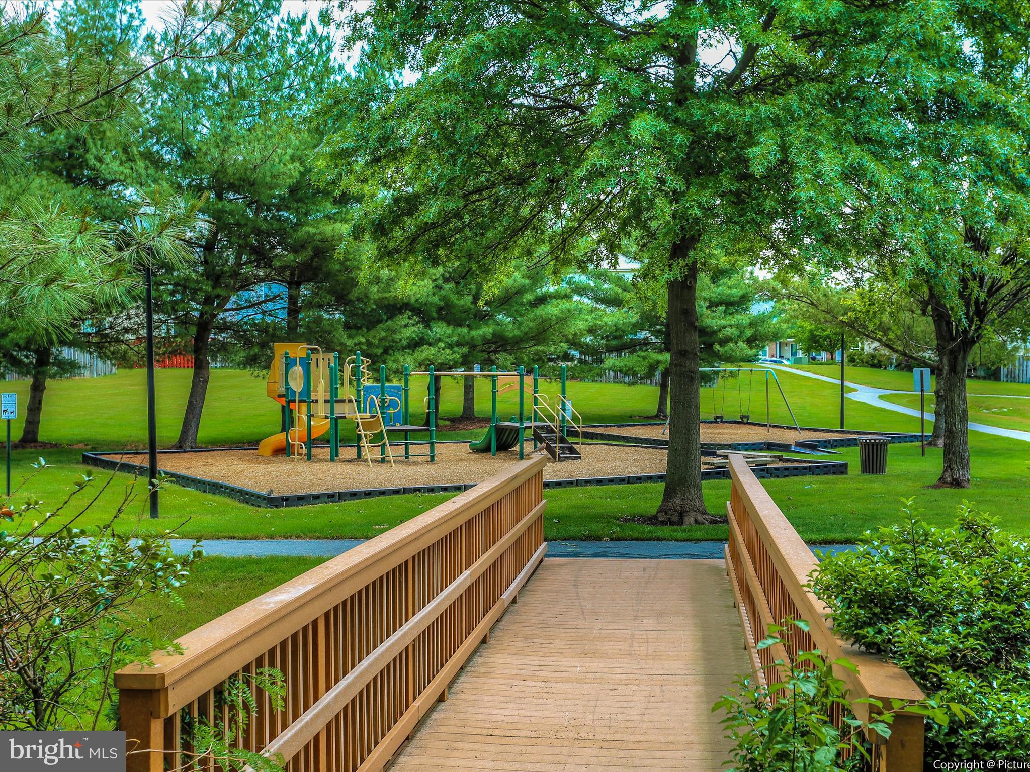 ROBIN MEADOWS - Residential