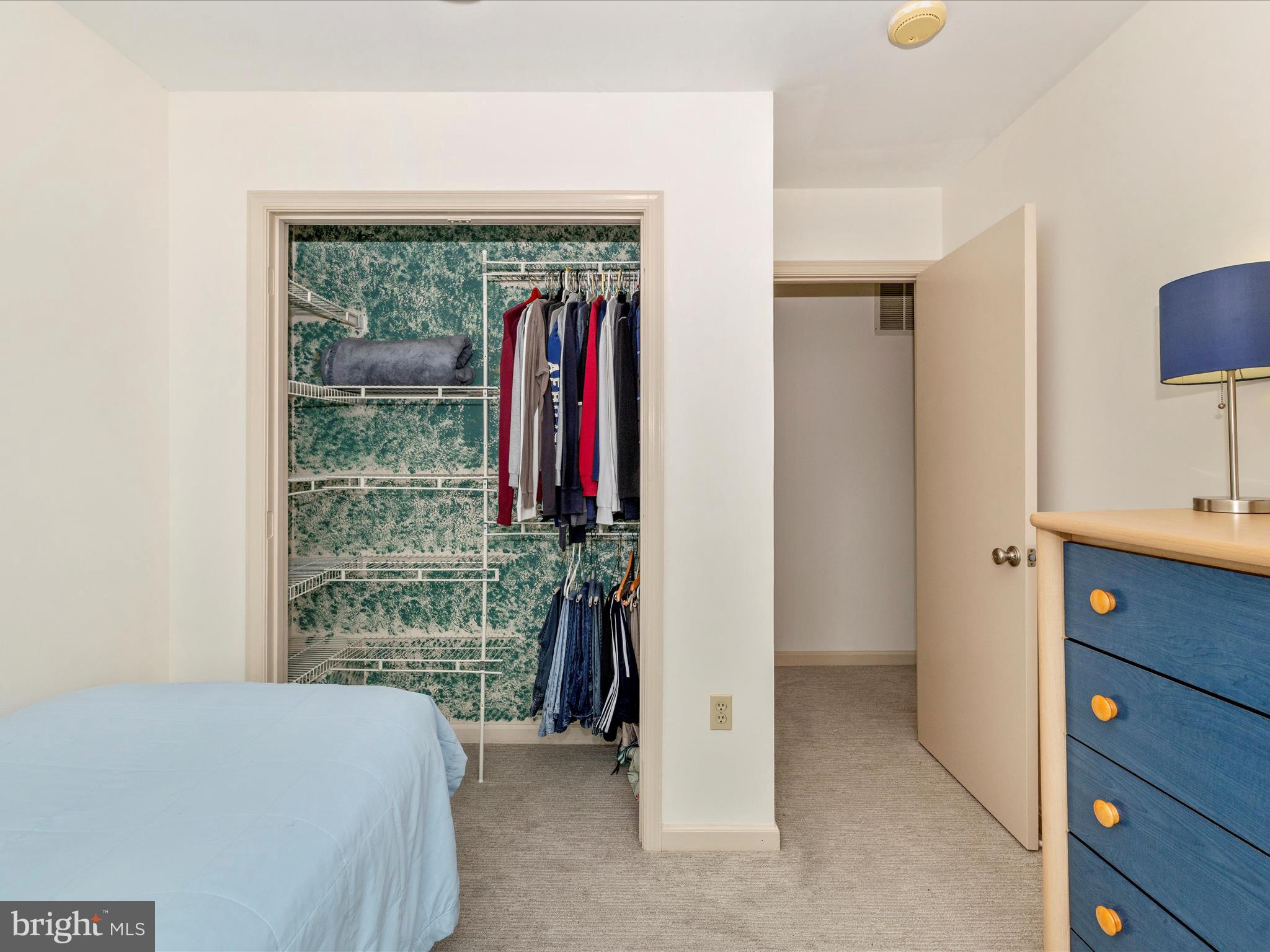 ROBIN MEADOWS - Residential