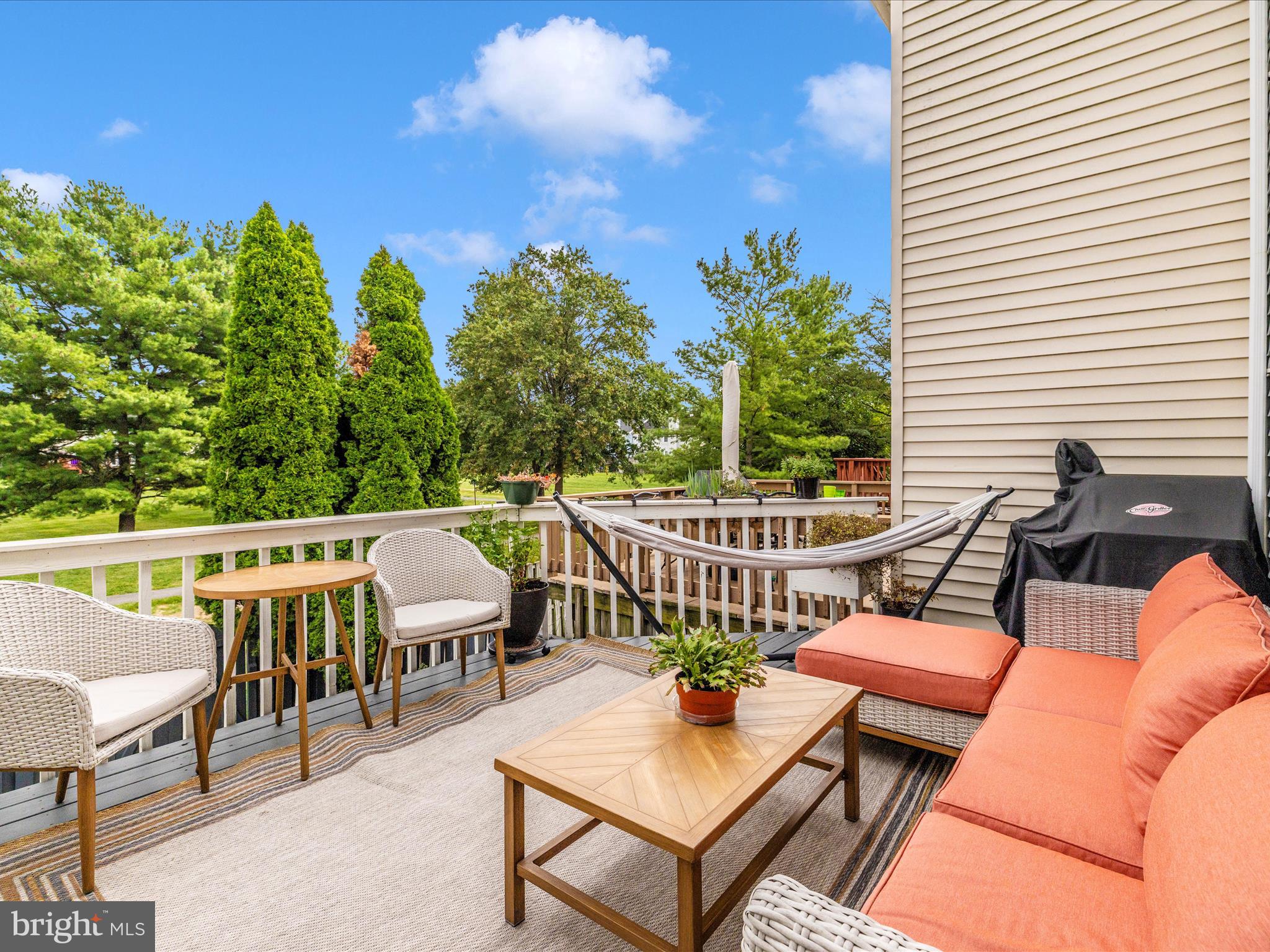 ROBIN MEADOWS - Residential