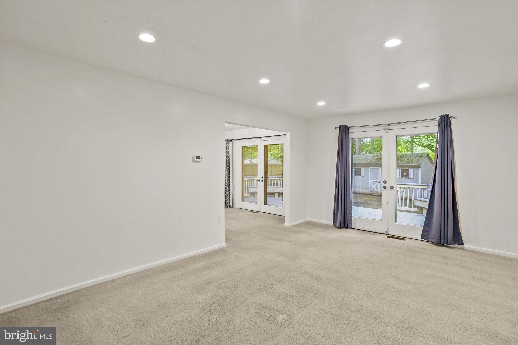 BURKE STATION SQUARE - Residential Lease