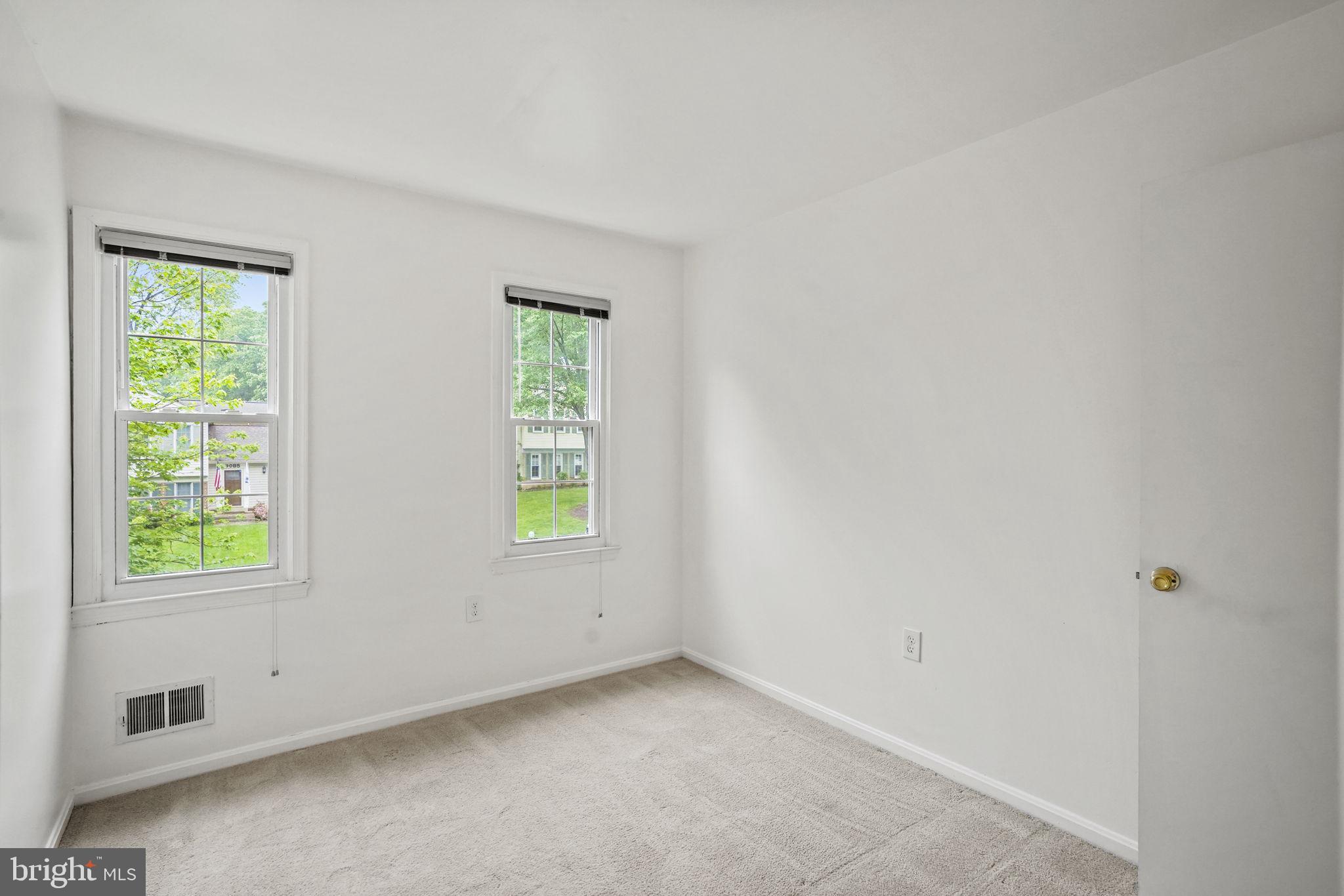 BURKE STATION SQUARE - Residential Lease